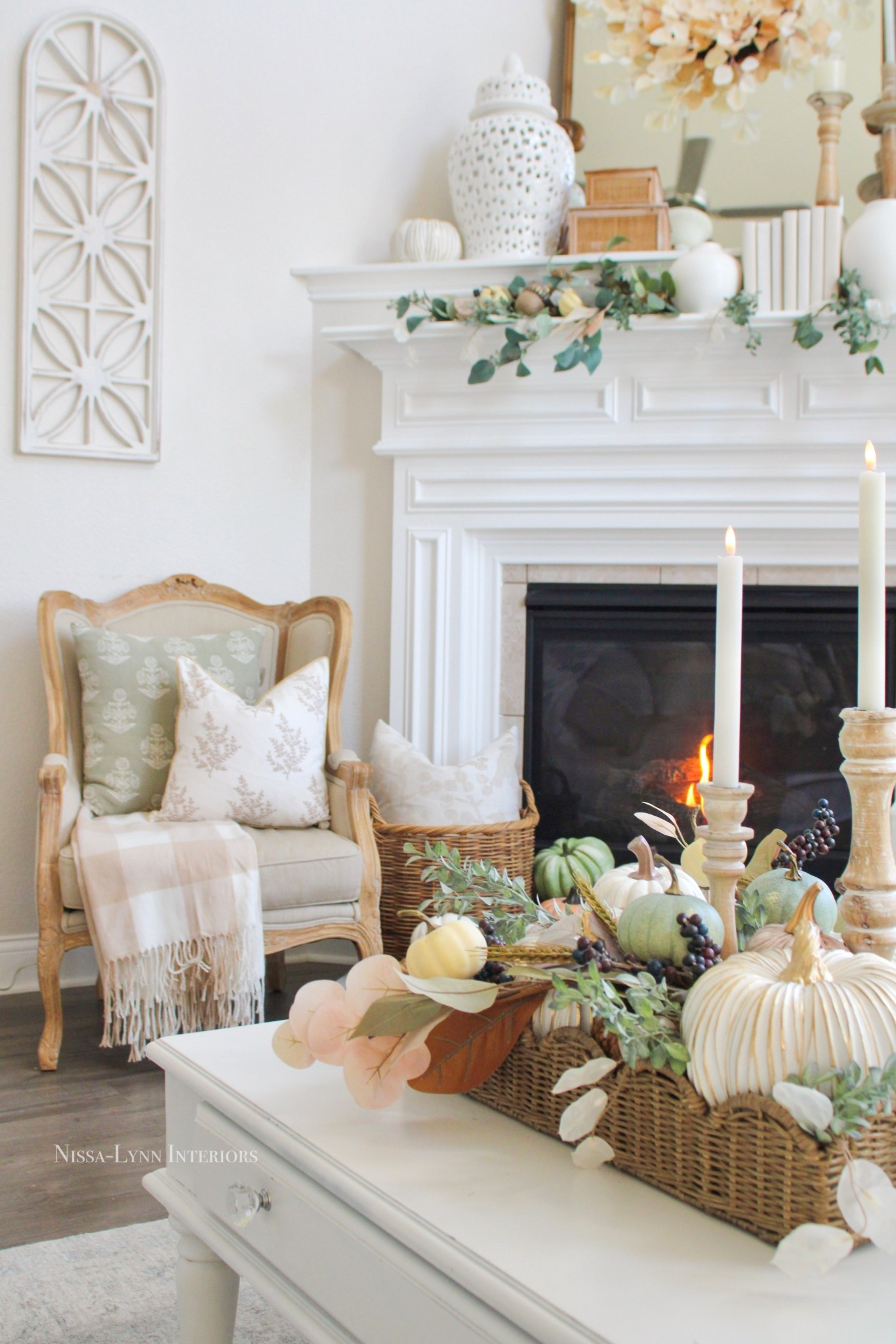 My favorite fall living room look —calm, elegant, and filled with the cozy colors I love most. 🍂❤️ 

Fall Looks
Autumn Season 
Pumpkin Season 
Fall Decorating Ideas
Fall Decorr

#LTKSeasonal #LTKFallSale #LTKHome
