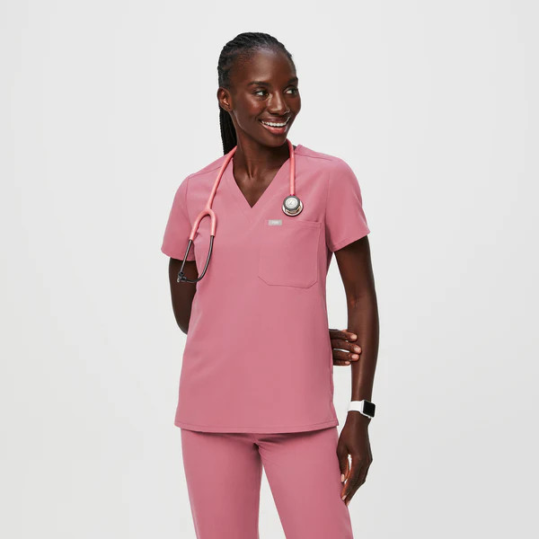 Women’s BCA Catarina™ One -Pocket Scrub Top - Quartz · FIGS | FIGS