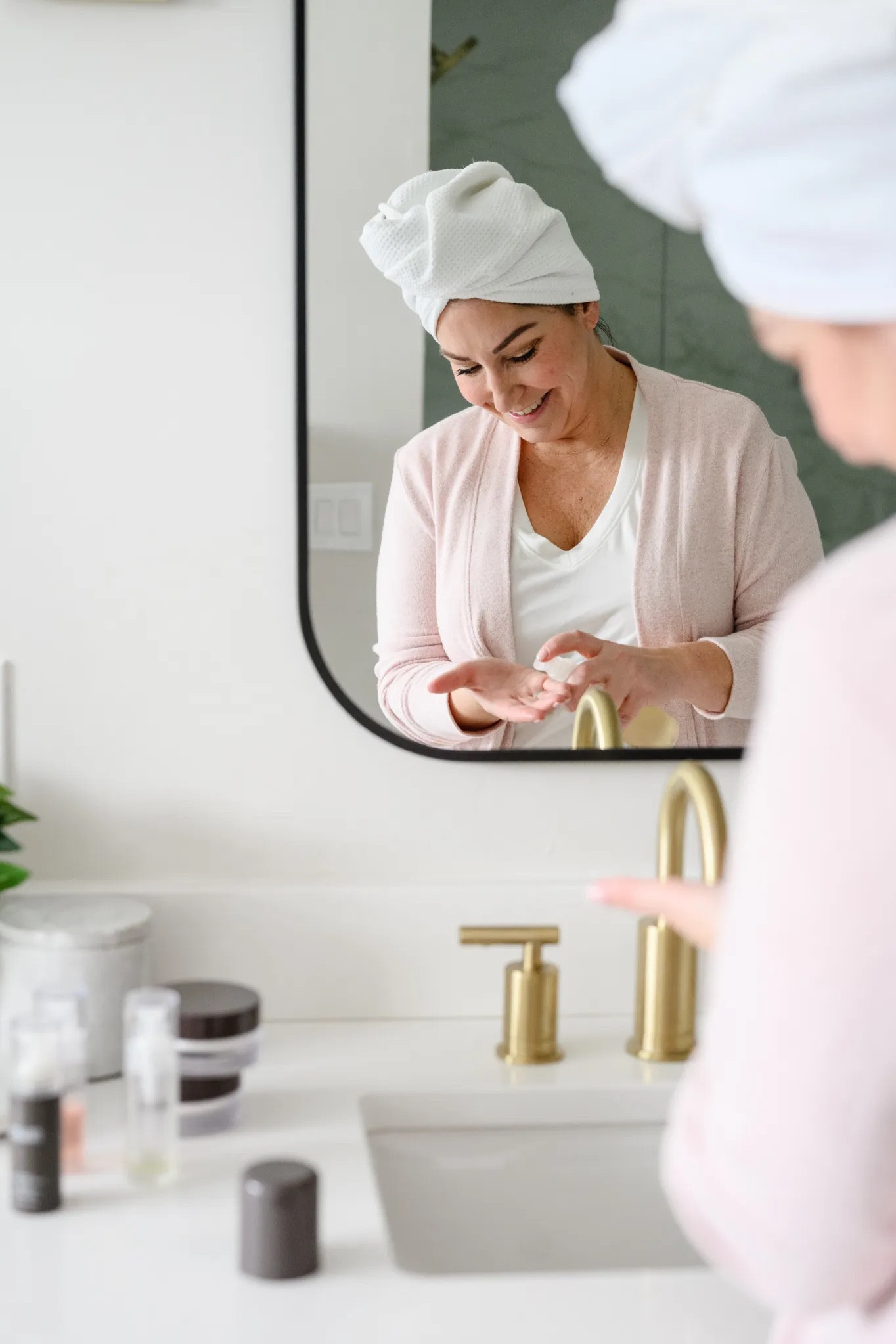 Beauty Favorites from Colleen Rothschild use codeRYANNE20 



#LTKSeasonal #LTKstyletip #LTKbeauty