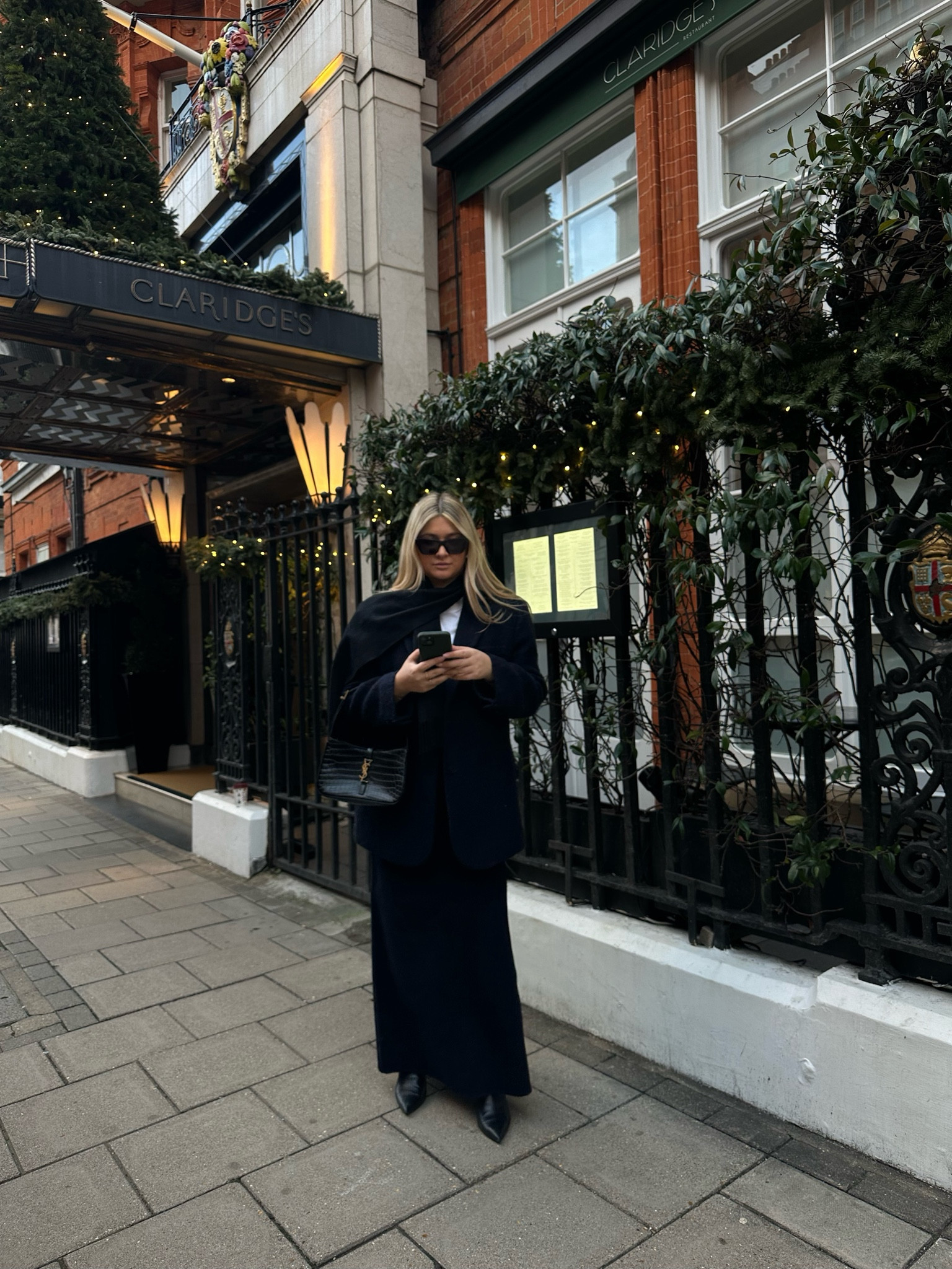 Maxi skirt weather 

#LTKworkwear #LTKSeasonal #LTKHoliday