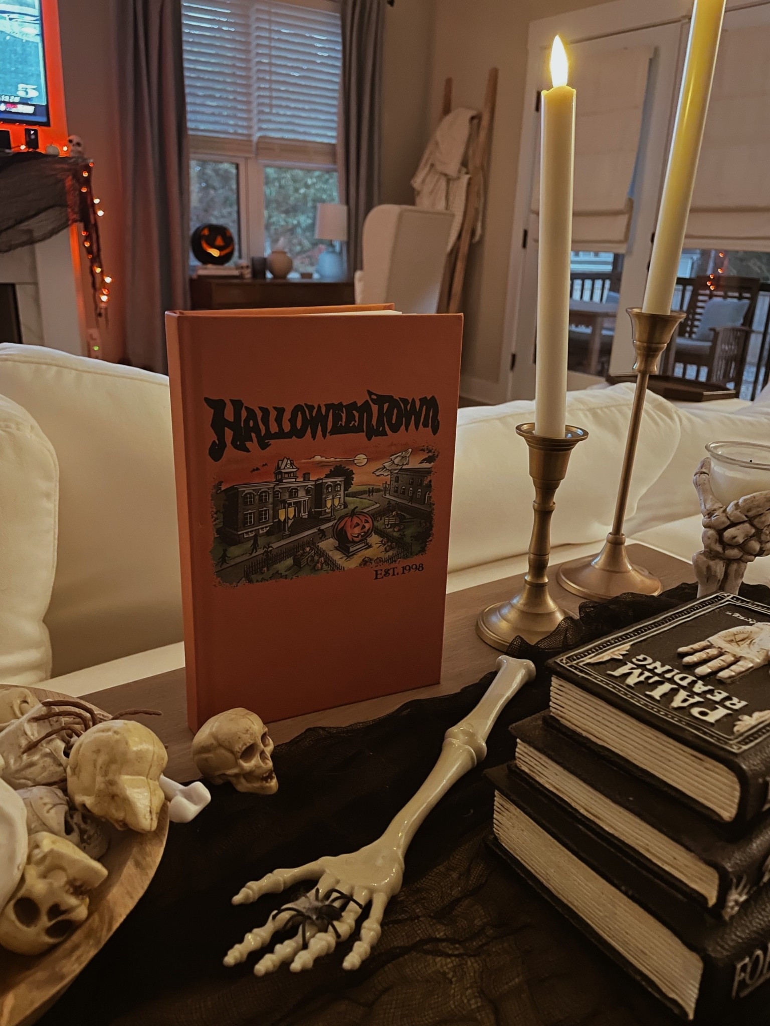 my fav halloween decor !! 🎃🍂👻✨

#LTKHalloween #LTKHome #LTKSeasonal