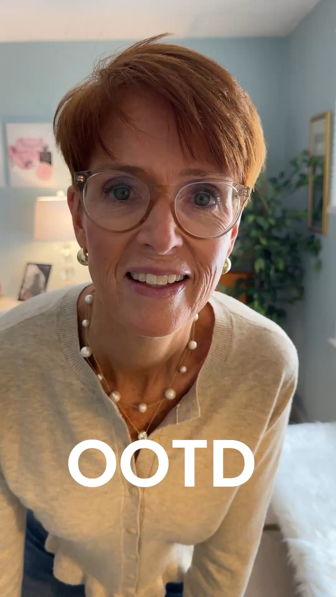 OOTD
Beige ruffle cardigan paired with sweatpants jeans 
sweater size medium
Jeans size 29

Hi friend! 👋 Thanks for your support! I’m so glad you’re here!

I am your resource for timeless, elevated fashion for women over 40 (and tall women)
Age: 56
Height: 6’1”
Tops: S/M
Bottoms: 8/10
Dresses: 8/M


#LTKOver40 #LTKTall #LTKootd