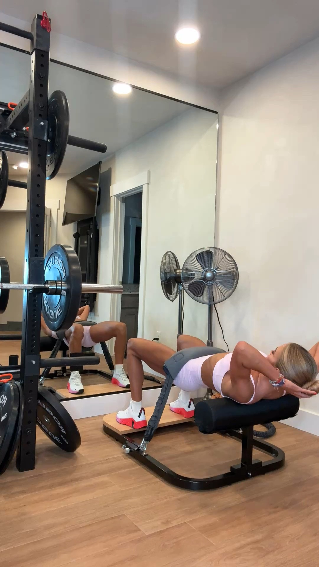 Glute bridge machine and fit details

#LTKfitnessgoals #LTKActive