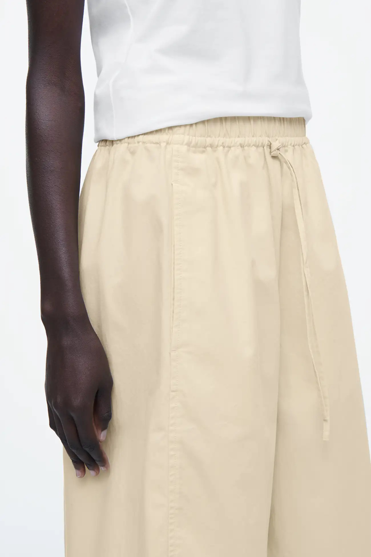 ELASTICATED BARREL-LEG TROUSERS | COS (EU)