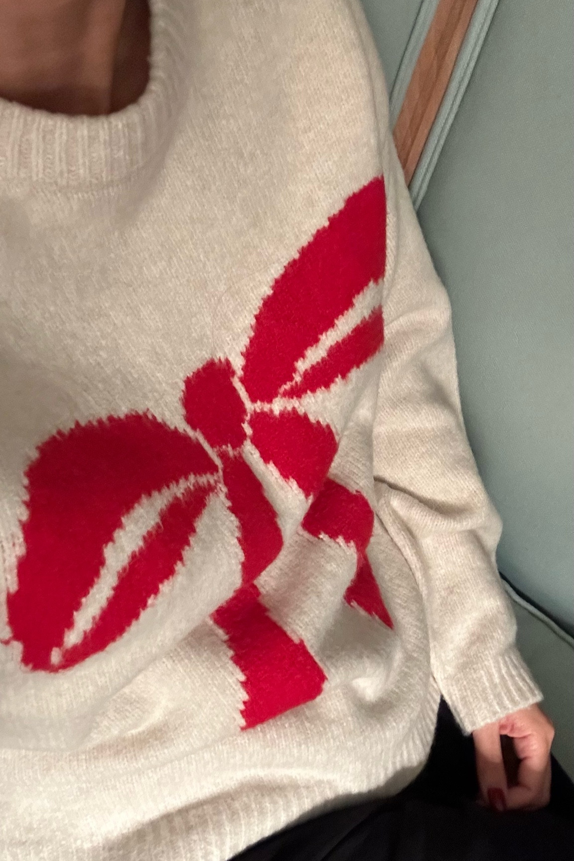 $25 cozy sweater!!!! Light to medium weight extra cozy! I’m in size small! 

#LTKHoliday #LTKGiftGuide #LTKFindsUnder100