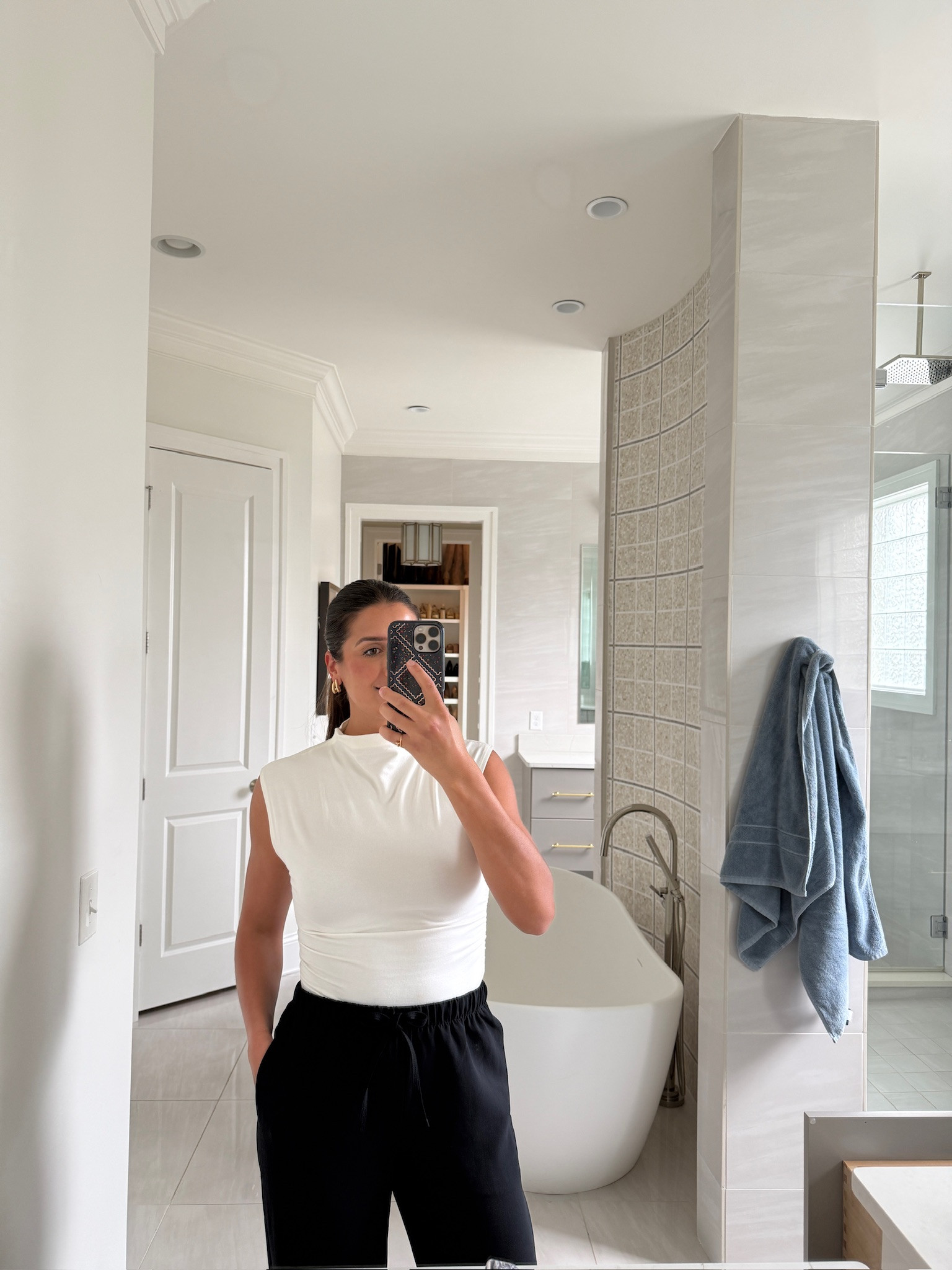 Top OOS but linked a similar on on Reformation!!

TTS: M

Aritzia, Jenny bird, Aritzia outfit, Aritzia work wear, work wear, outfit inspo, Grace white

#LTKOver40 #LTKWorkwear #LTKootd