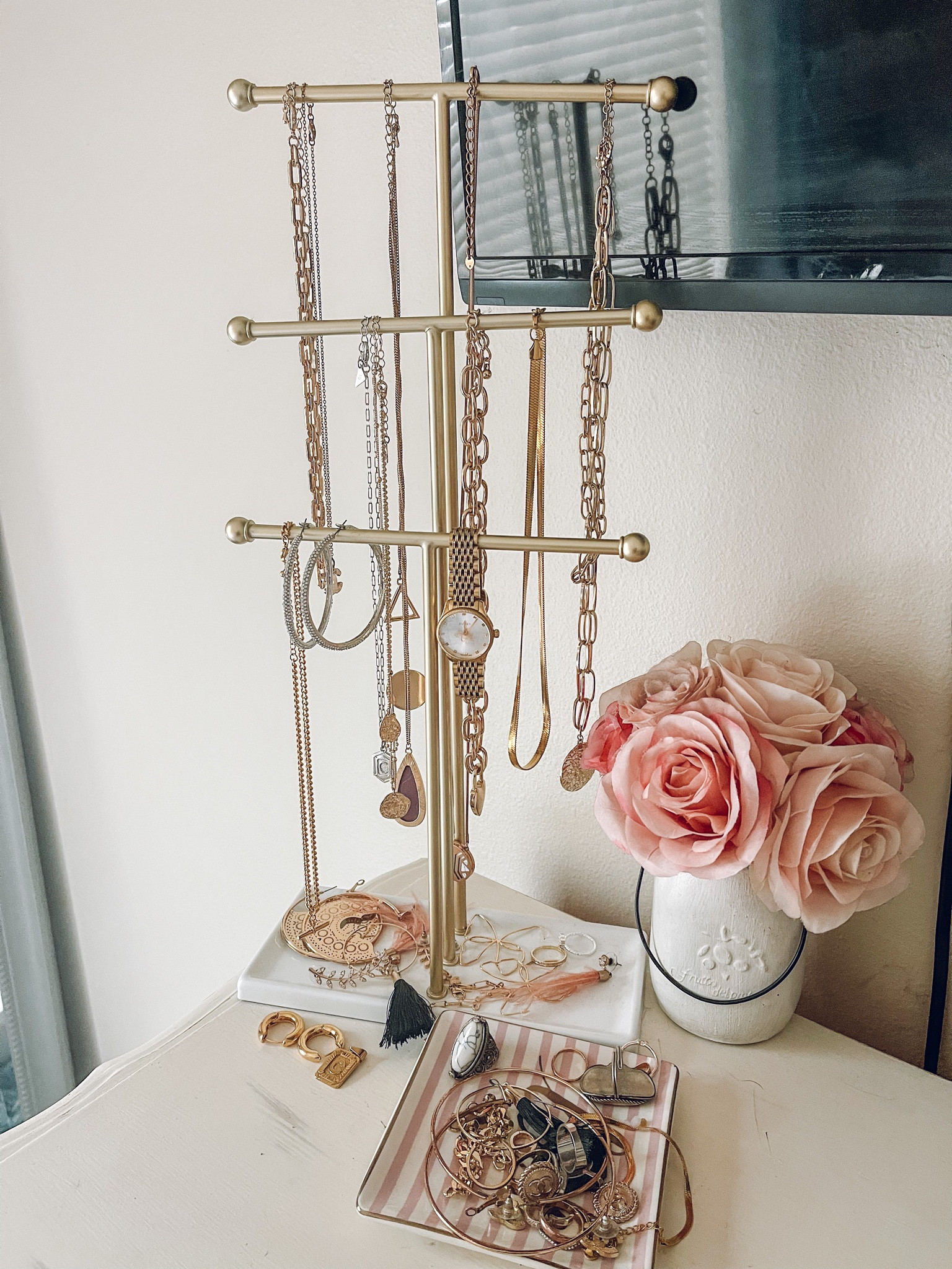 Jewelry organizer but make it decorative 🤍💕Amazon find! @casie_shepherd_

#LTKbeauty #LTKhome #LTKunder50