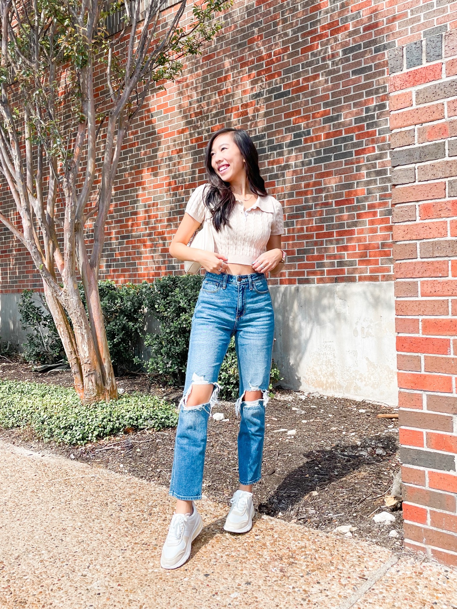 Top (small), fall fashion, fall outfit, jeans, mom jeans, sneakers, amazon finds 



#LTKstyletip #LTKSeasonal #LTKunder50