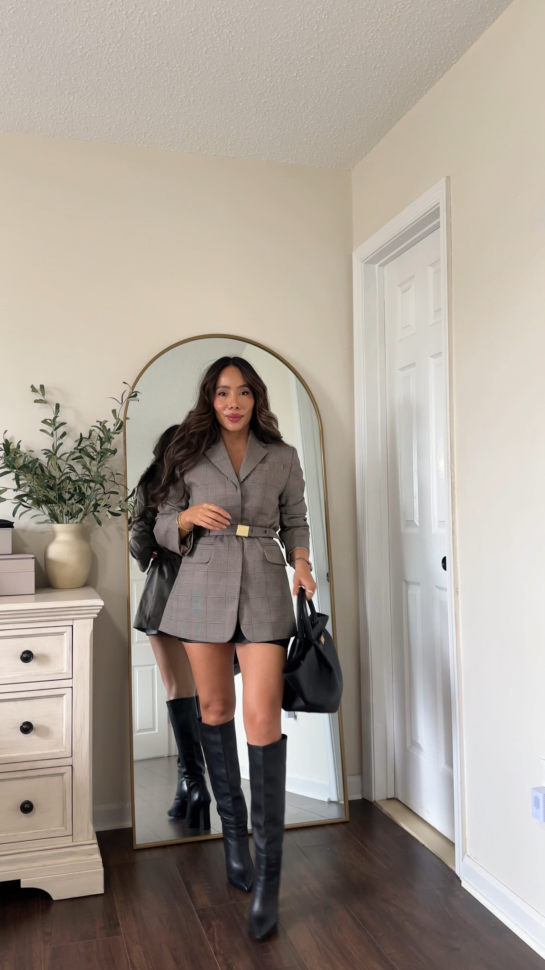 Oversized blazer outfit inspo 

#LTKSeasonal #LTKFindsUnder50 #LTKVideo