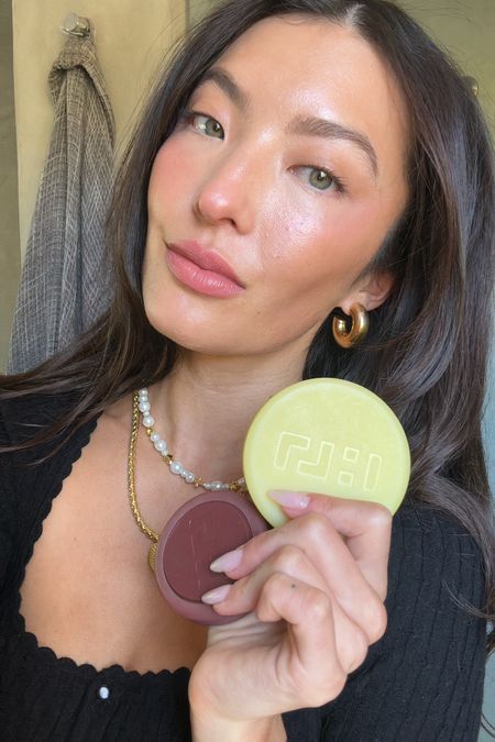 So in love with the Simihaze Beauty products! #ad available now at @sephora #simihazebeauty 