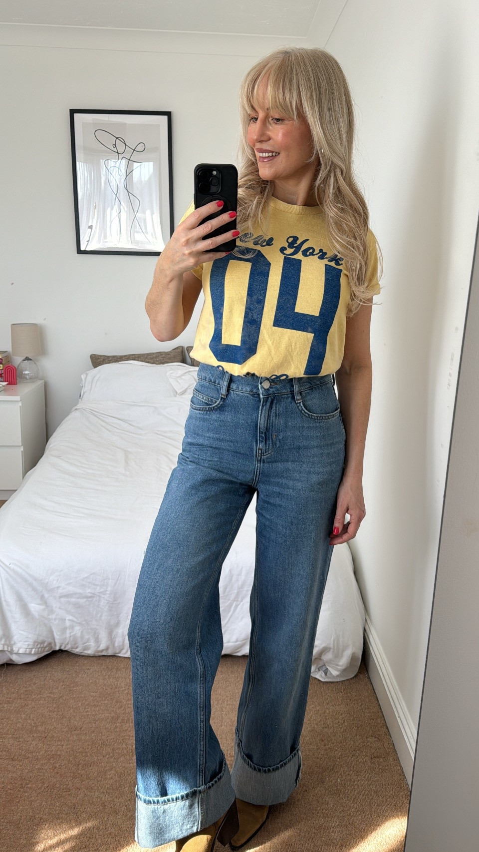 Graphic T & Jeans Combo
