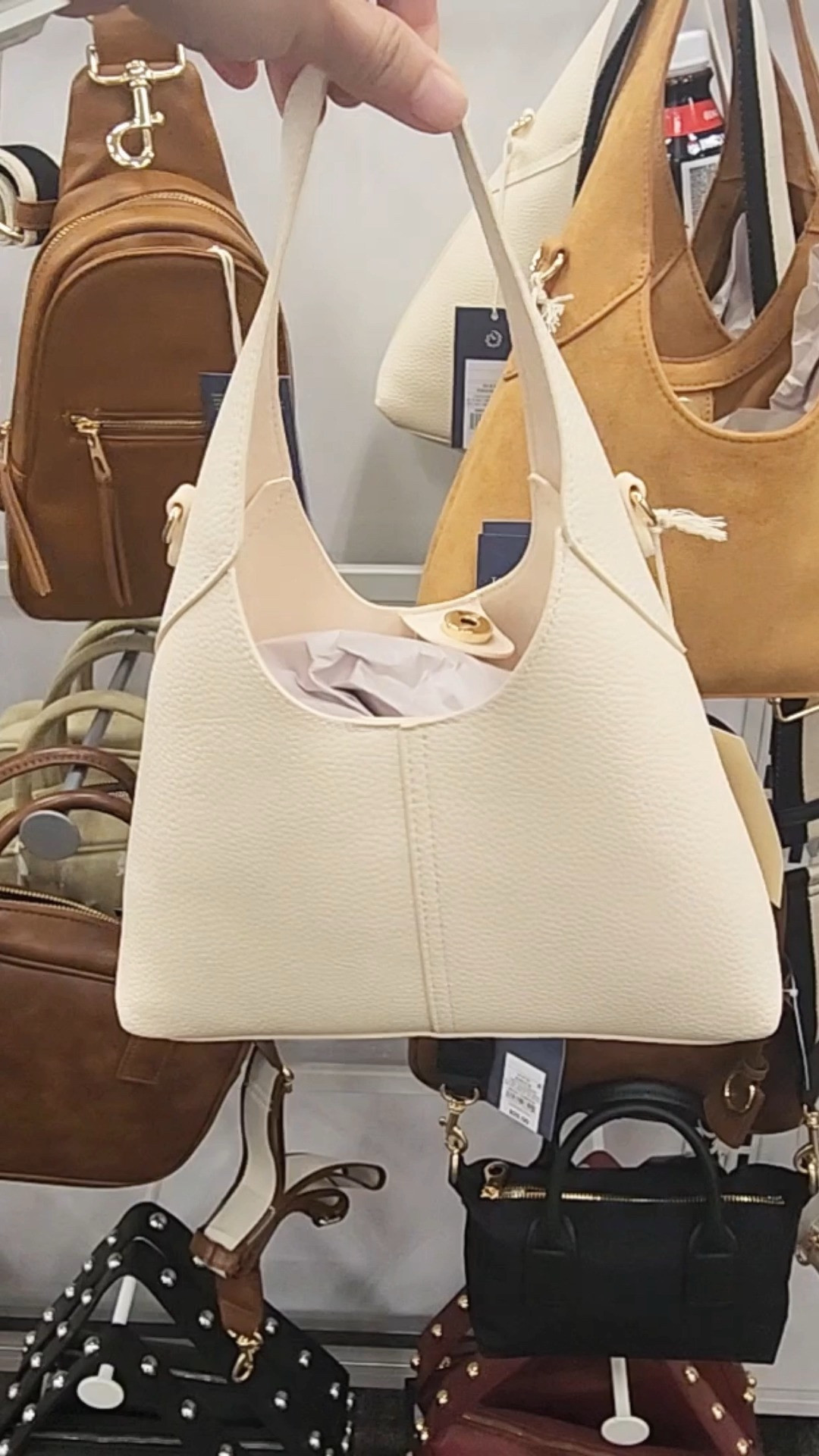 Our favorite tote now comes in a mini.

Same easy shape, just smaller and lighter for everyday use.

Linked in LTK 🤍 Comment “BAG” and I’ll send it.

#targetfinds #everydaybag #targetstyle #affordablefashion #ltkstyle 

 

#LTKSaleAlert