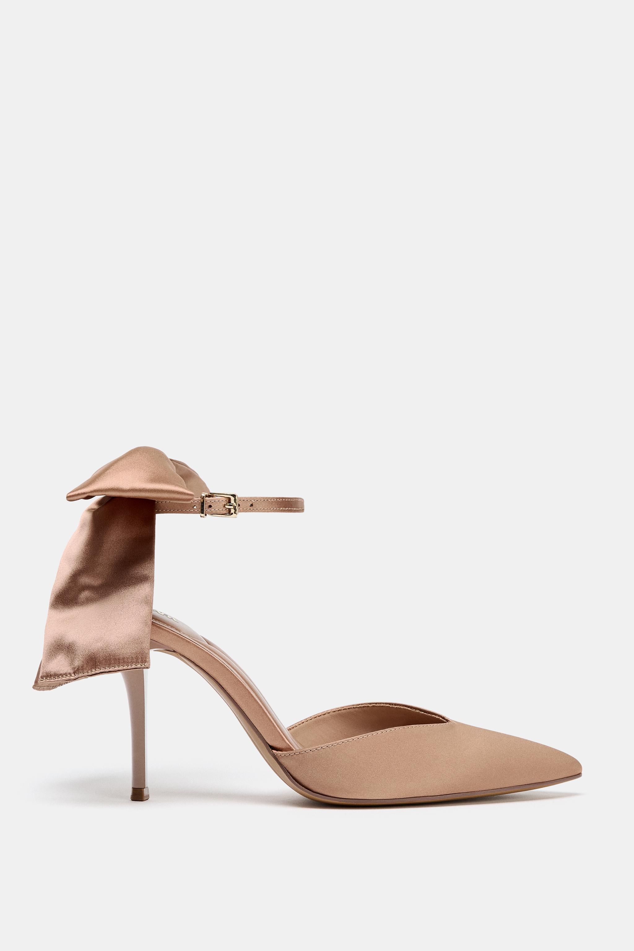 Gr\u00f6\u00dfe des Models: 174 cmAbsatzschuh mit Satineffekt. Gro\u00dfe Schleife hinten. Riemch... | Zara DE