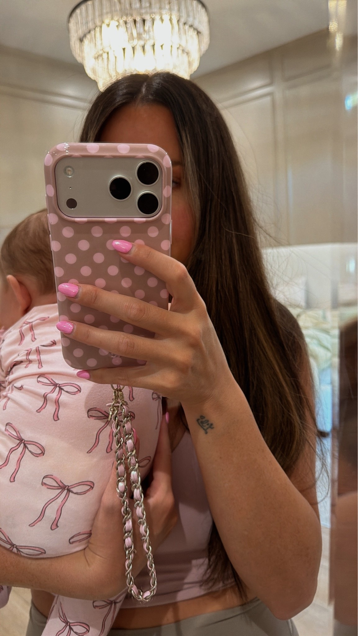 Phone case + chain