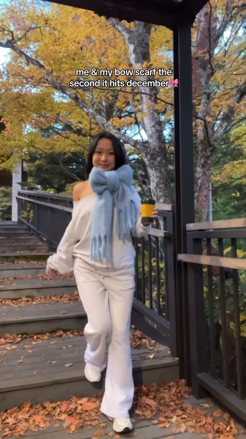 bow scarf outfit💫

entering december like 🎀☕️✨ comment “🎀” for outfit details<3 

holiday season
#winteroutfit #scarftutorial #casualstyle winter style christmas 


#LTKootd #LTKActive #LTKHoliday