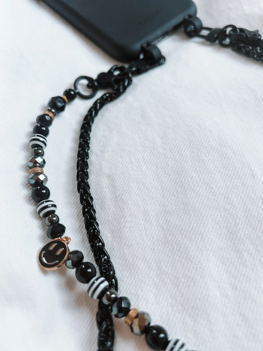 Black Phone Chain | THE CÆP