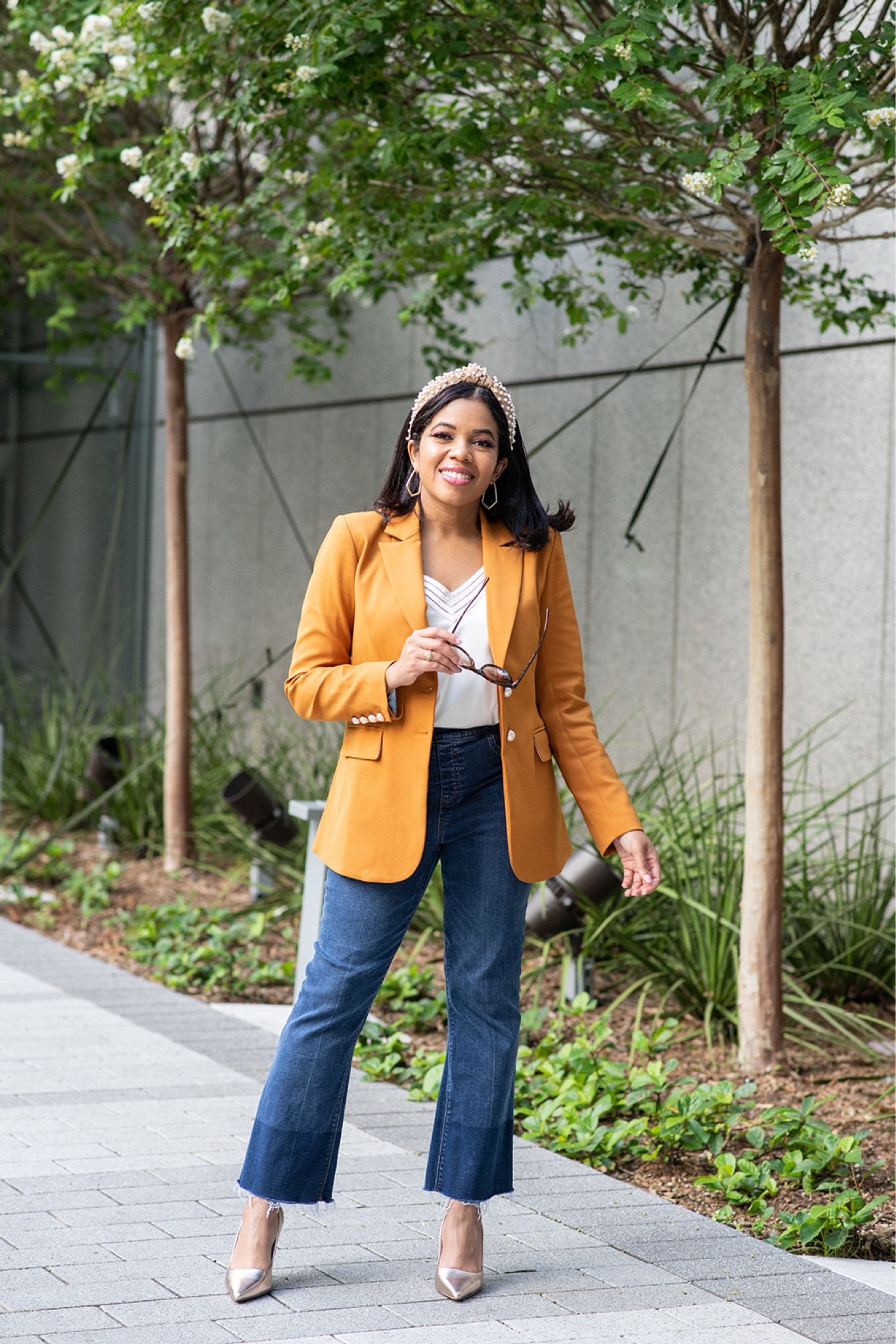 Love this yellow blazer for a pop of color in the winter!🤍 

Winter fashion. Blazer. Casual outfit. Work outfit. 


#LTKstyletip #LTKSeasonal #LTKworkwear