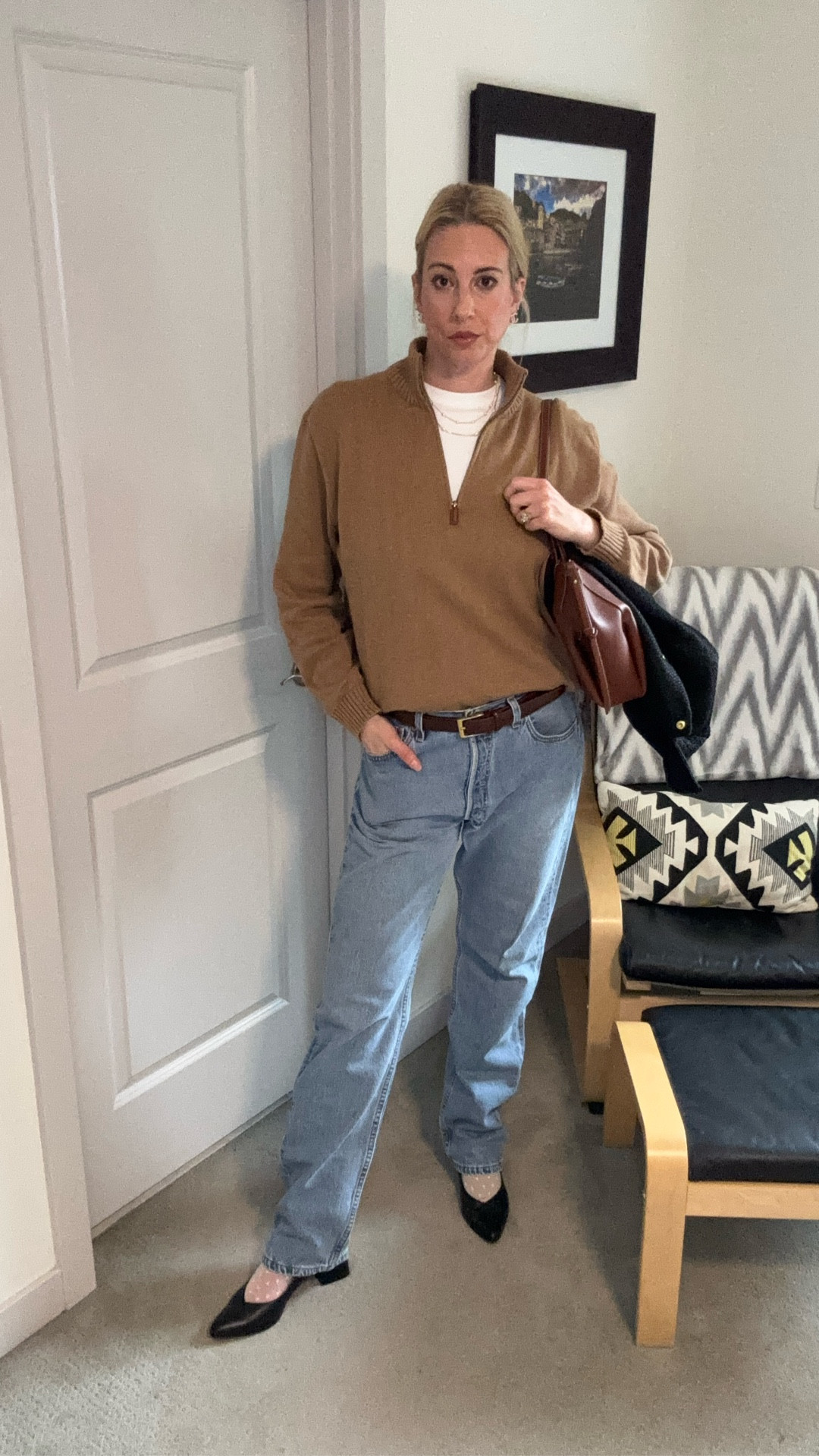 Recreating the iconic @chanel runway look with pieces in my closet. 

White tee @uniqlo
Vintage Polo Ralph Lauren Mens Sweater @ebay
Vintage Mens @levi 501s @ebay
Bag @polene
Shoes @naturalizer
Chanel earrings @lavishrenewed


#LTKOver40 #LTKootd #LTKTall