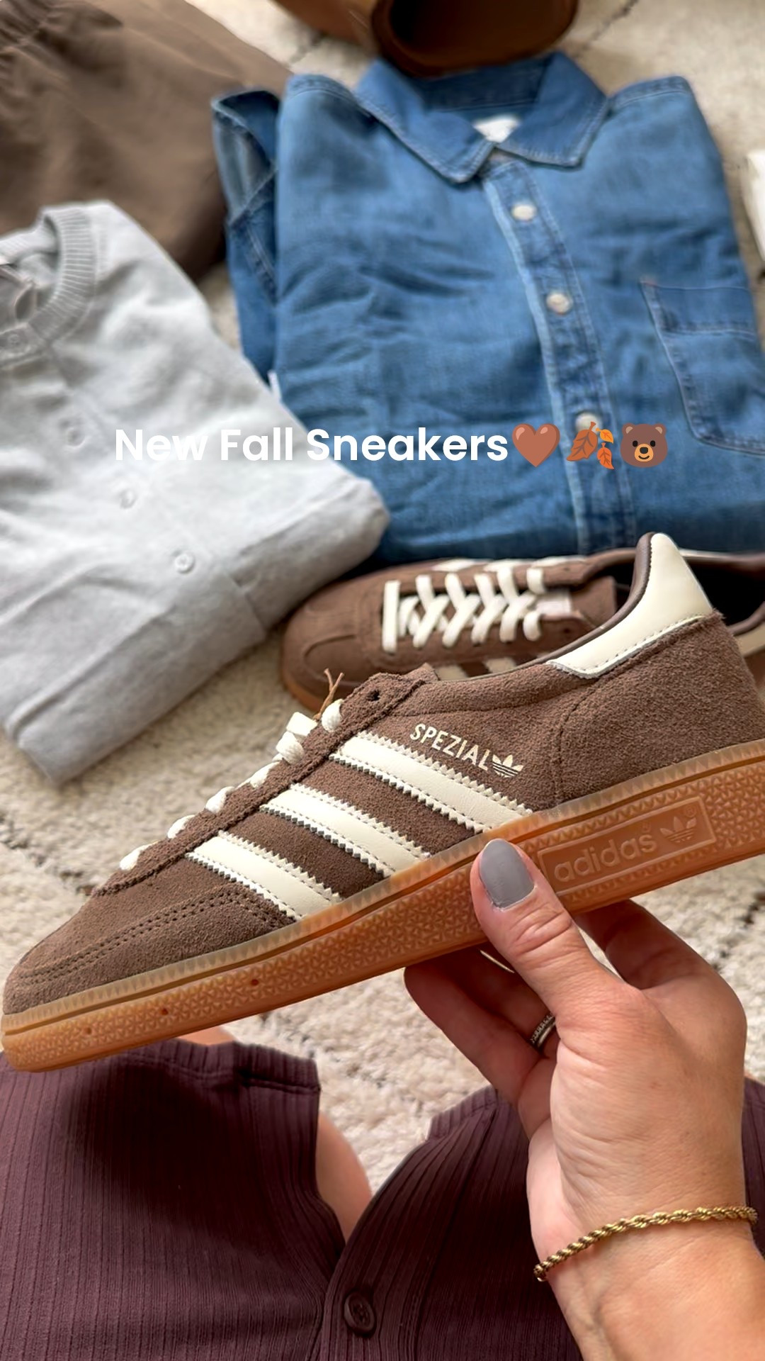 New Fall Sneakers 🤎🍂🐻

#LTKShoeCrush #LTKTravel #LTKSeasonal