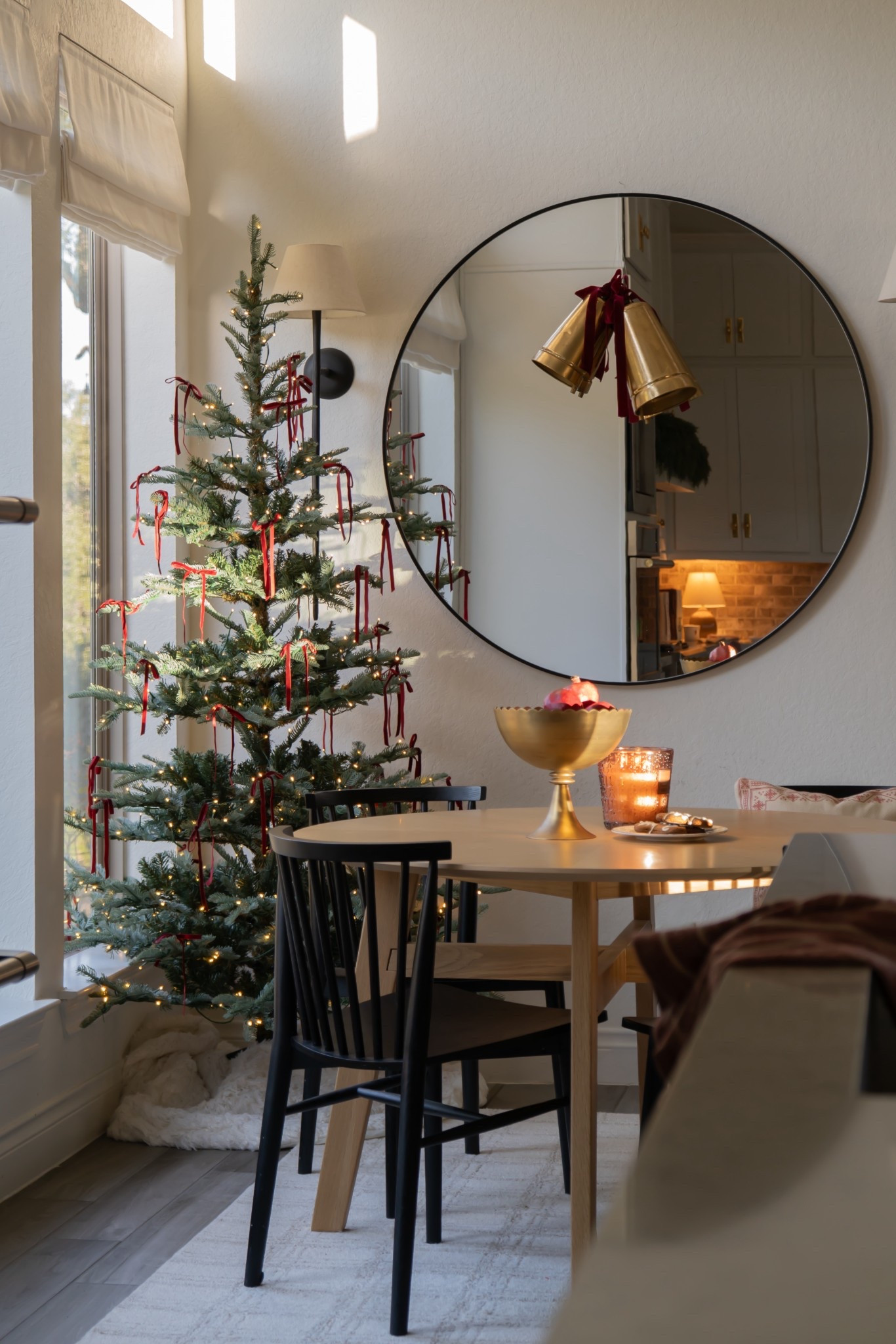 Breakfast nook mornings ✨🤎 

#LTKGiftGuide #LTKHoliday #LTKHome