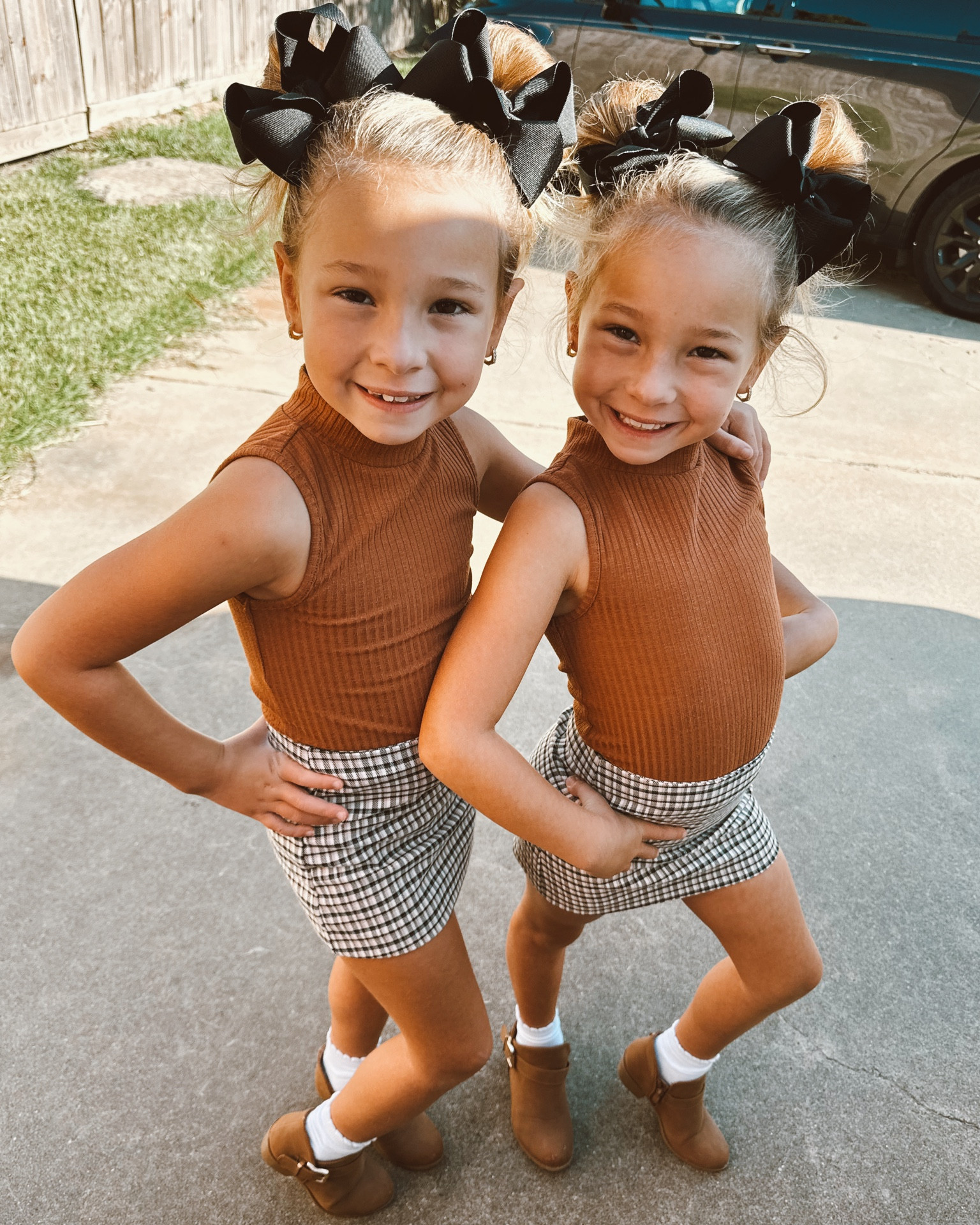 Happy October! Fall fashion is a go!

Fall fashion, brown, tan, plaid, black, kids clothes, kids, boots, booties, Gianni Bini, Dillards, Girls fashion,


#LTKfindsunder50 #LTKSeasonal #LTKkids