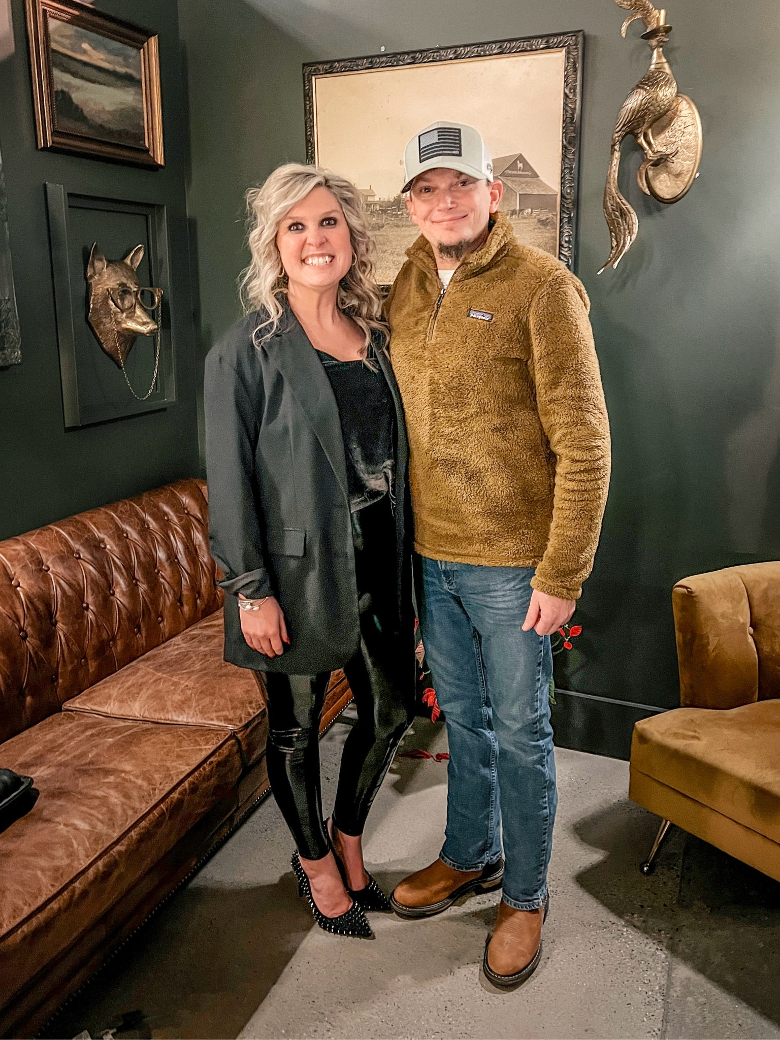 the perfect date night fit - ALL black 🖤

finally got on the spanx train && I LOVE them! y’all are missing out if you haven’t ever gotten a pair. they fit like a glove, even if I had to jump into them 😂

#LTKfindsunder100 #LTKstyletip #LTKshoecrush