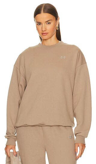 alo Accolade Crew Neck Pullover Sweatshirt in Neutral. Taglia XS. | Revolve Clothing (Global)