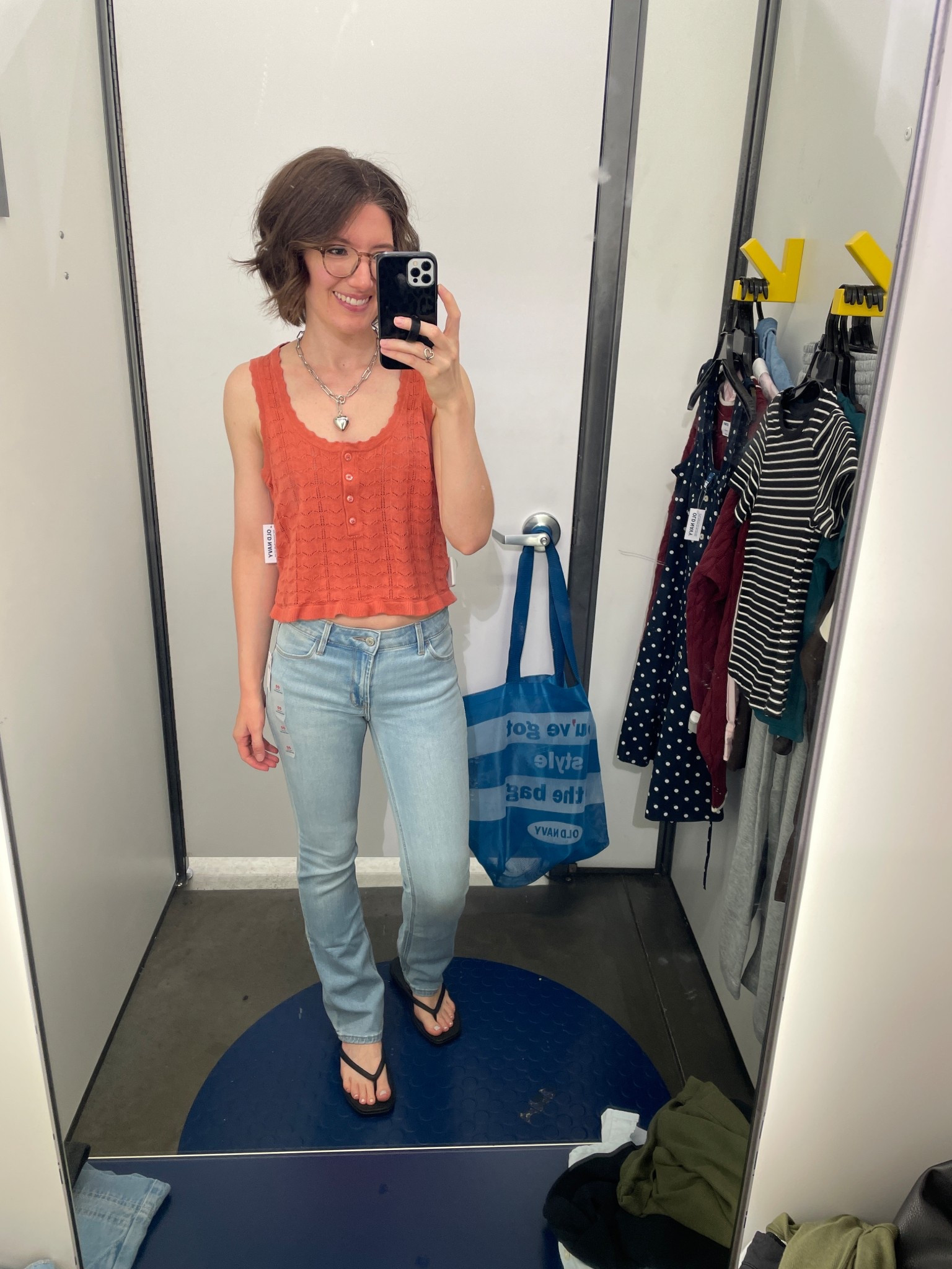 Crochet tank: TTS (OBSESSED)
Boot cut jeans: TTS (if between go up) petite friendly. These are the regular length and they’re a smidge on the shorter side
Sandals: TTS
