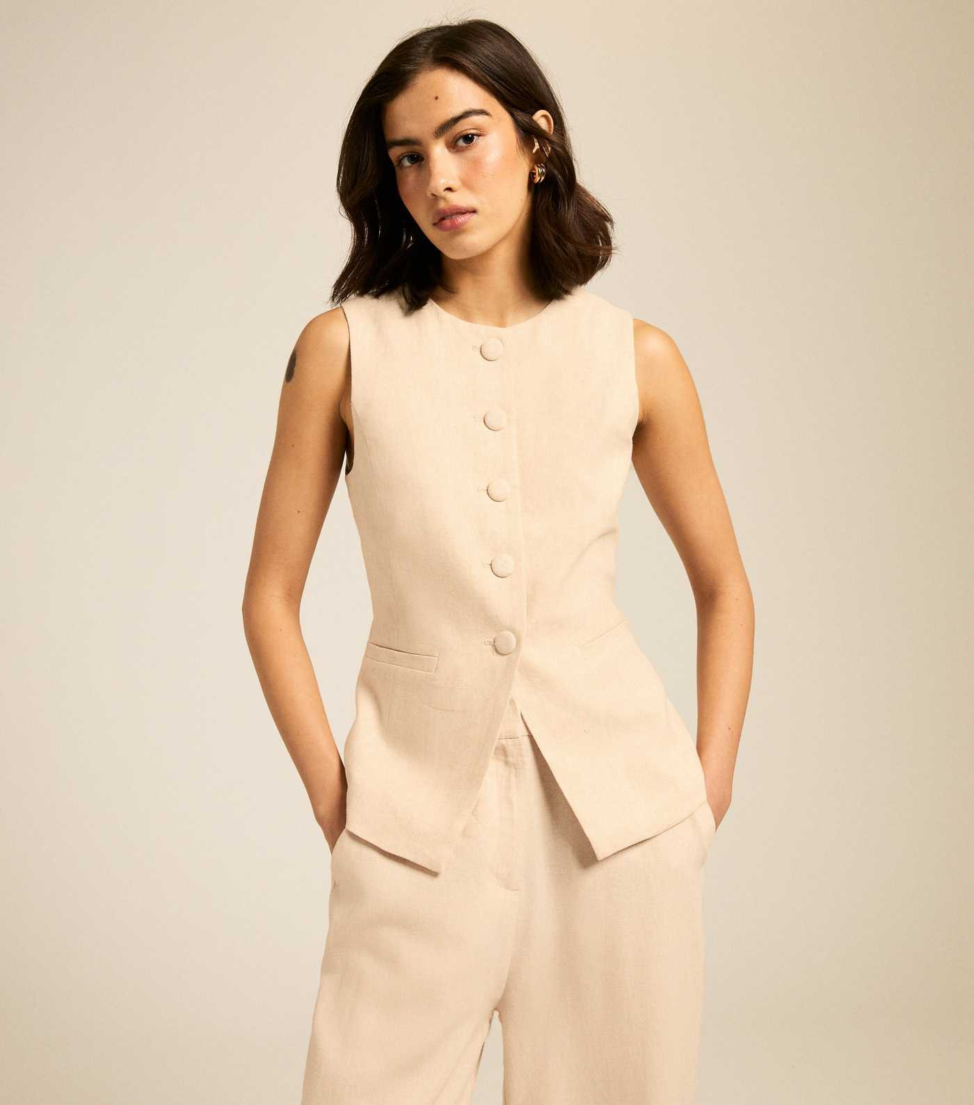 Cream Crew Neck Linen Blend Waistcoat | New Look | New Look (UK)