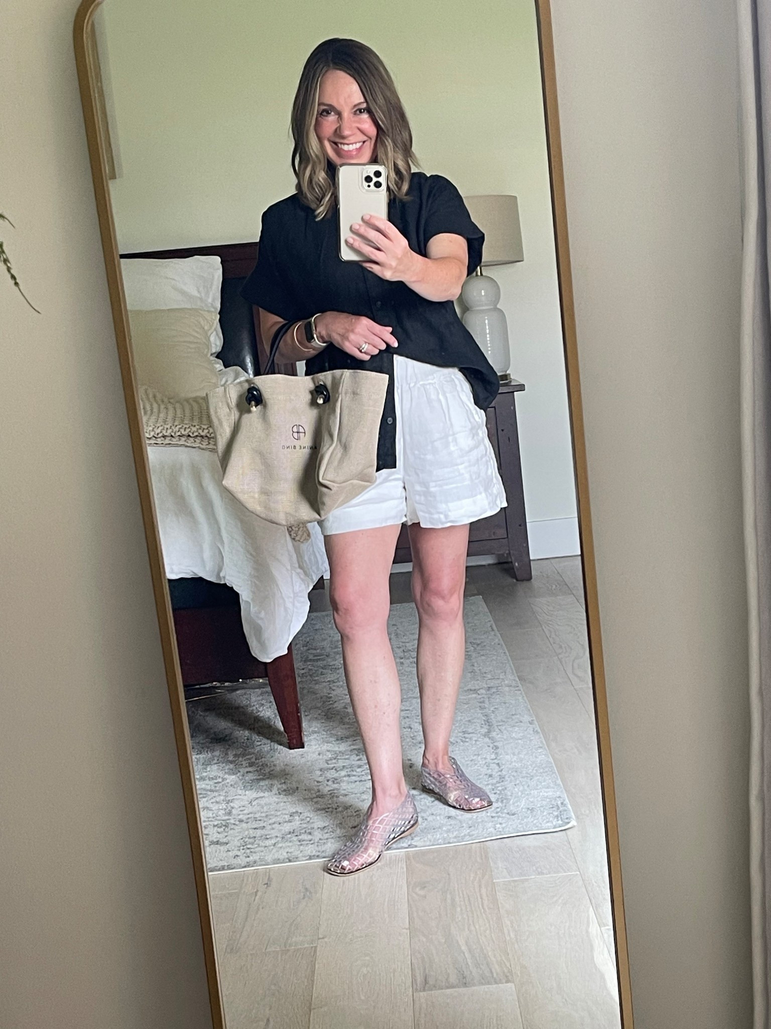 Easy linen look for summer! 

For ref:
Shorts : JCrew XS - linked 
Top: JCrew XS
**linked great options for shorts and top from Quince
Jellies: Amazon, Sz 6
Bag: Anine Bing (older, linked another similar option)


#LTKFindsUnder100 #LTKSummerEdit #LTKPetite