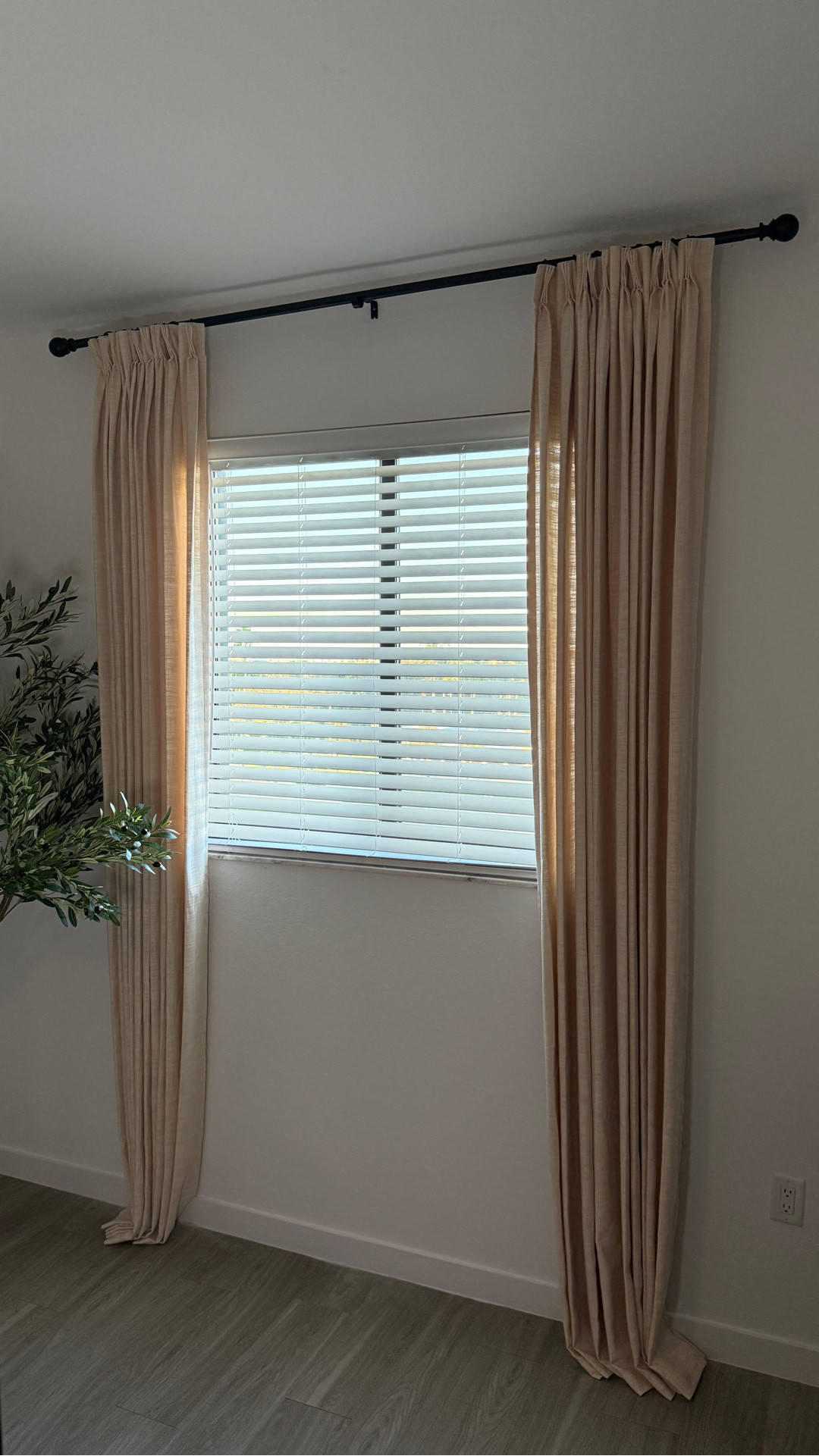 Curtains make a big difference #twopages #curtains #homedecor

#LTKHome