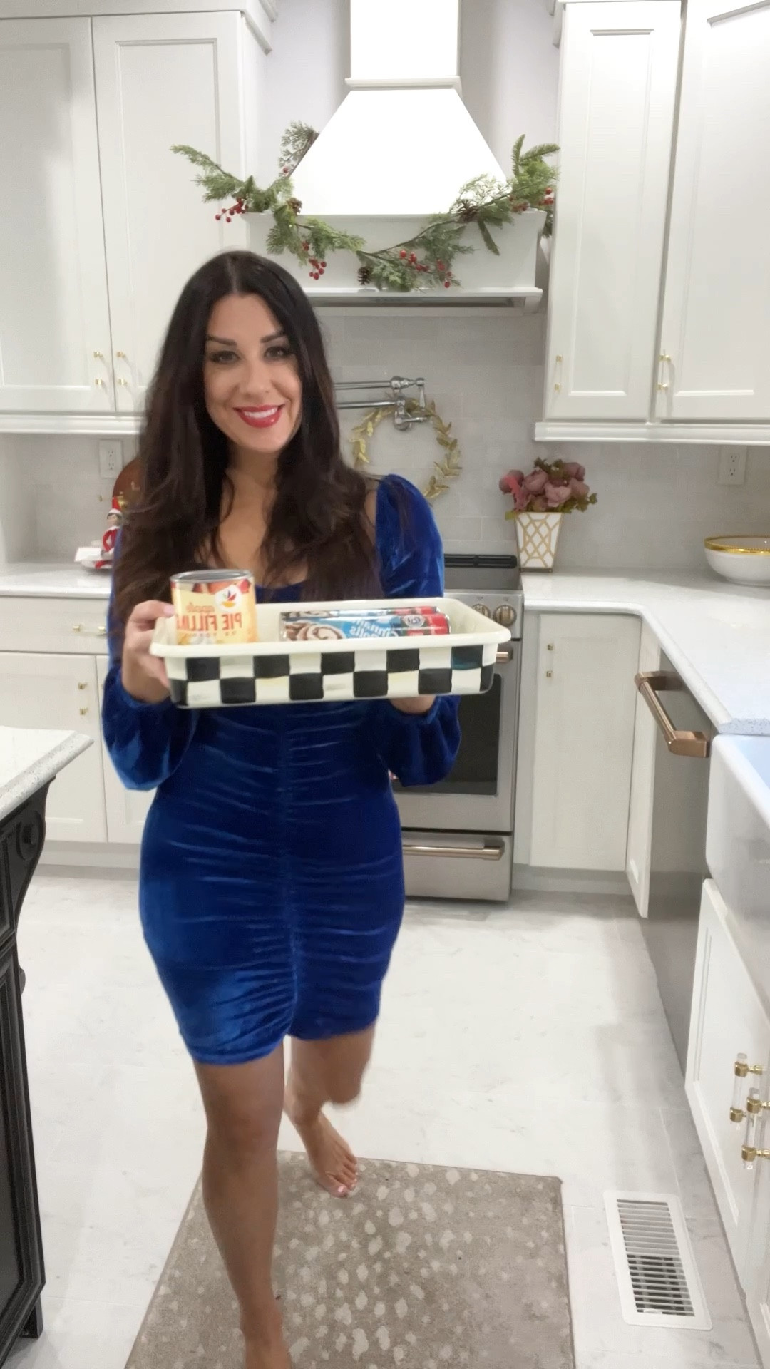 2 ingredient apple cinnamon rolls 

#LTKHoliday #LTKGiftGuide