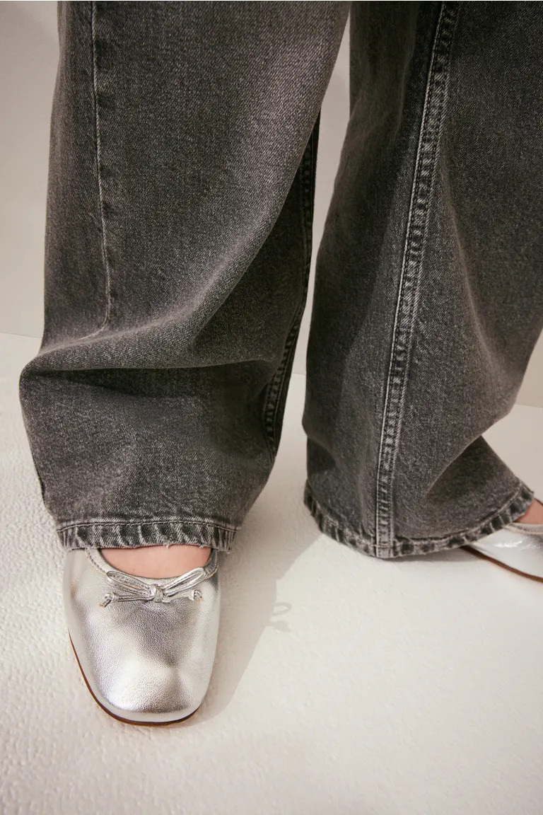 Wide Leg Jeans | H&M (UK, MY, IN, SG, PH, TW, HK)