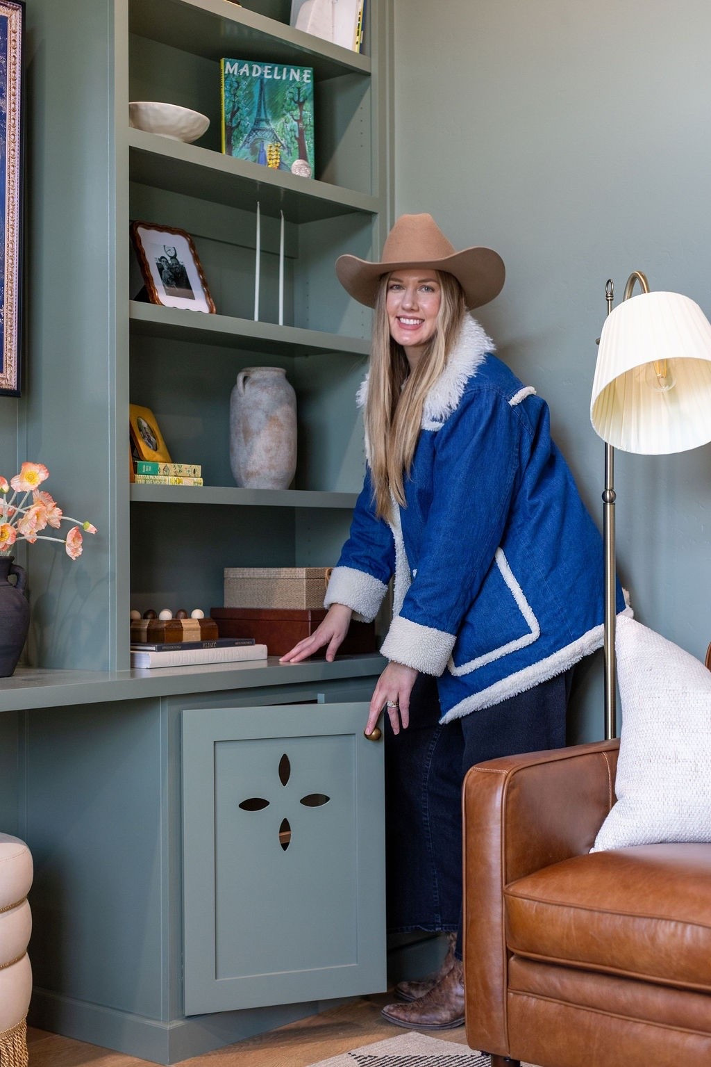 Install day chaos, but make it western 🤠 We installed + styled the entire room in one swoop, and I just so happened to have my go-to cowboy hat + jacket in the car… so obviously they made an appearance 🧥 @Wrangler 

Outfit details linked here 🤍

#LTKdayinmylife #LTKOver40 #LTKWorkwear