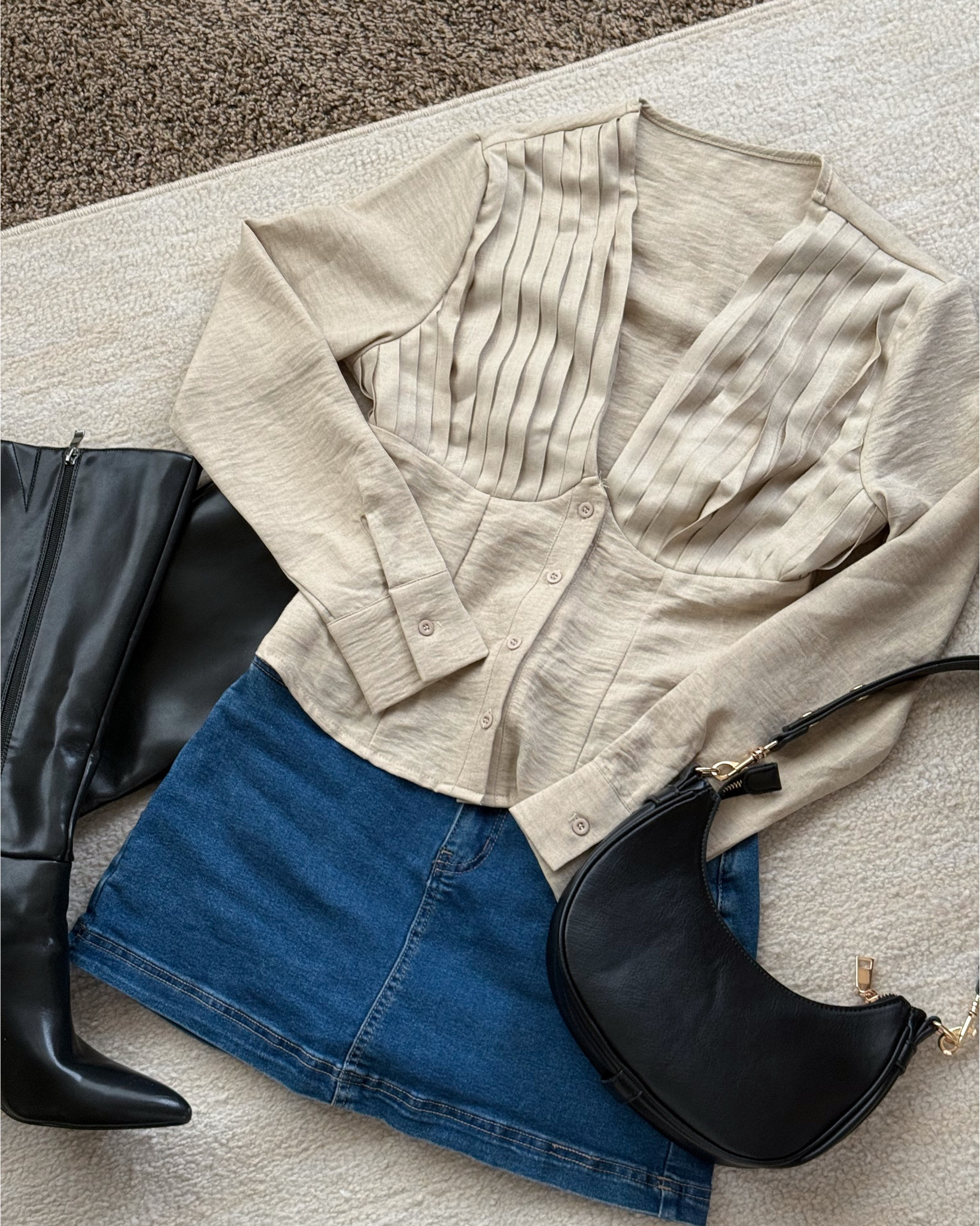 Amazon outfit idea ♥️
Cream blouse size s 
Denim skort size s 
Black boots 8

#LTKootd #LTKgrwm