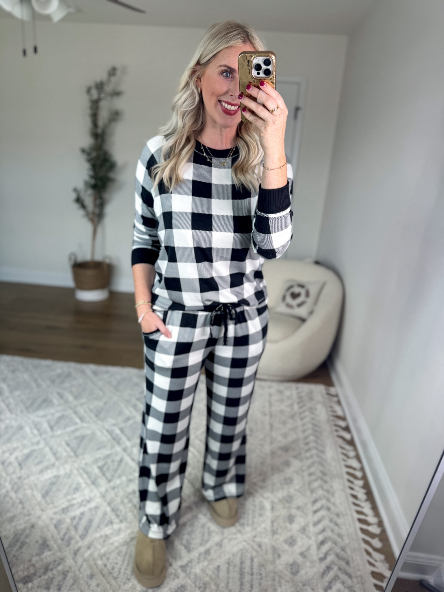 Daily try on, Walmart find, Walmart try on, joyspun, pajamas set, black and white 

Medium 

#LTKFindsUnder50 #LTKStyleTip