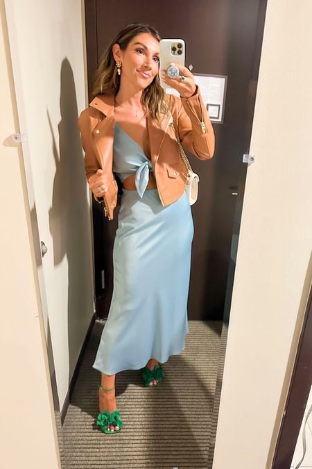This skirt is unavailable BUT I found this amazing satin amazon set I love in the same blue color to recreate this look with! 

#LTKFind #LTKunder100 #LTKstyletip