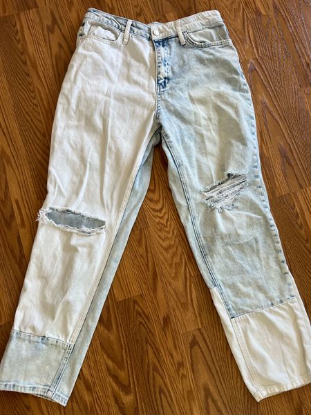 Perfect ripped jeans for spring • mom jeans • BKE • Buckle 

#LTKU #LTKstyletip #LTKfindsunder100