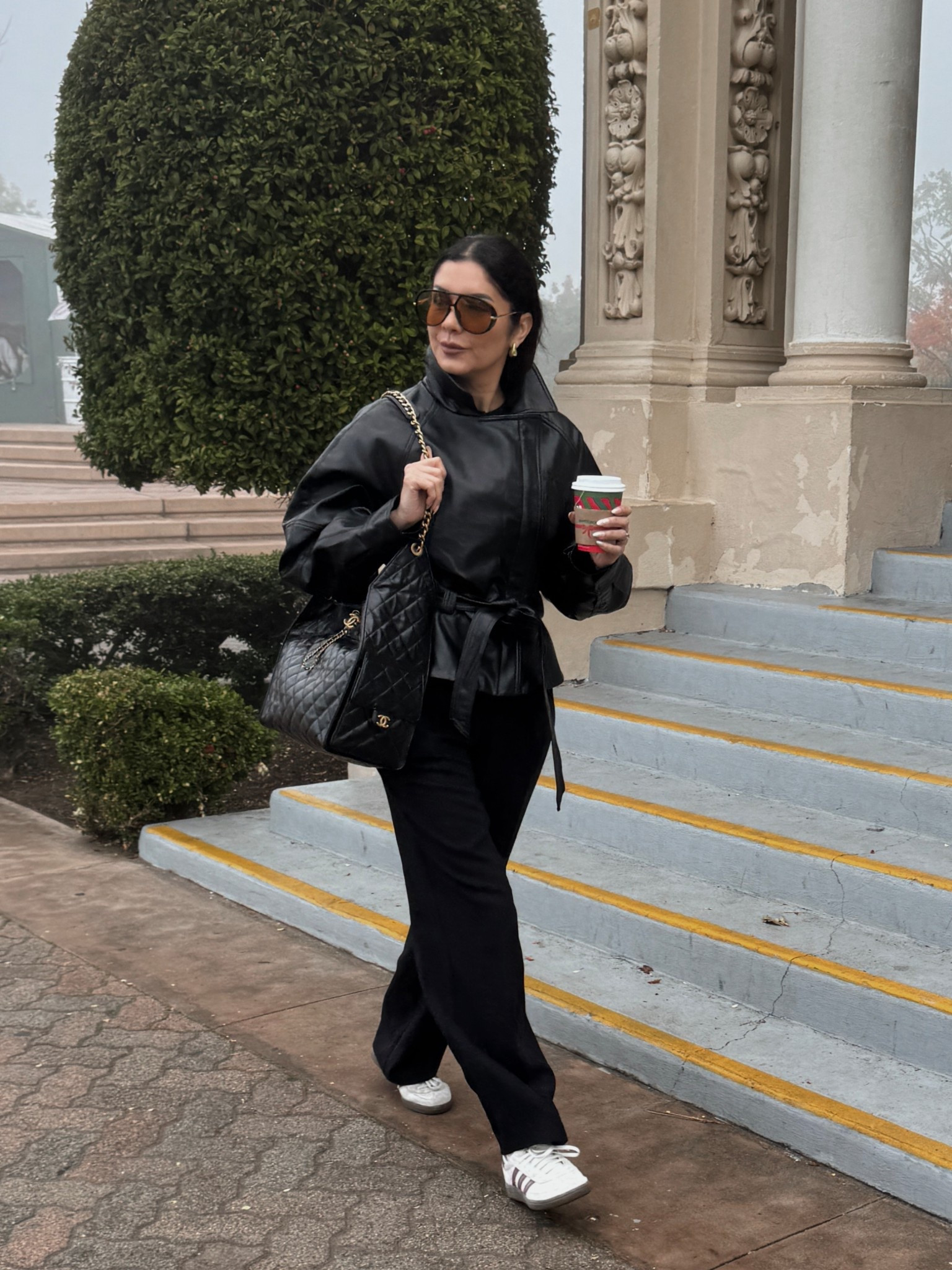 Obsessed withthis zara faux leather jacket with belt to cinch the waist 🤎
Wearing size S
#zara #zarahaul #zarasale #zarafinds