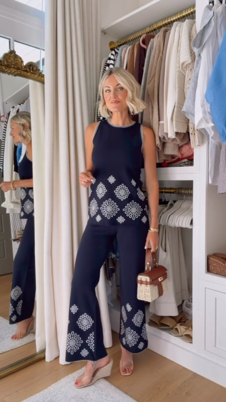How cute is this elevated matching set?! The print is so fun for summer! Wearing XS.

Loverly Grey, Ann Taylor, summer fashion, matching set, summer outfit ideas

#LTKootd #LTKSeasonal
