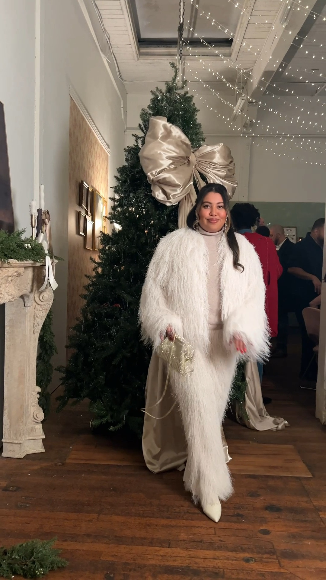 Holiday Winter White Outfit ❄️

#LTKgrwm #LTKootd #LTKHoliday