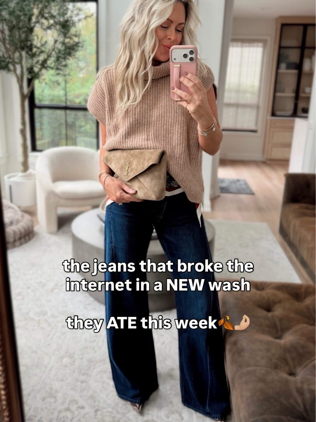 The jeans that broke the internet are back in a new wash 👀 but I need to know… are we doing the scarf trend or NO?🤎


Fall style. Fall outfits. New arrivals. Jeans. Sweater. Fall outfit ideas. Scarf