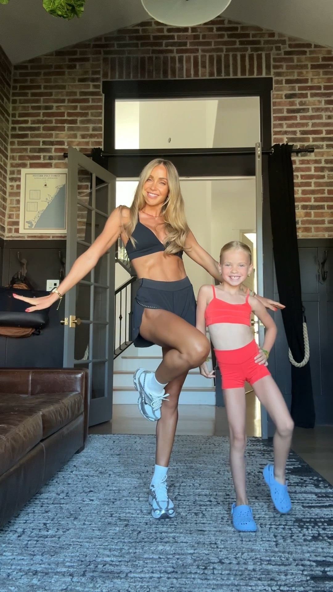 And Echo’s fit is five dancewear 🫶🏻