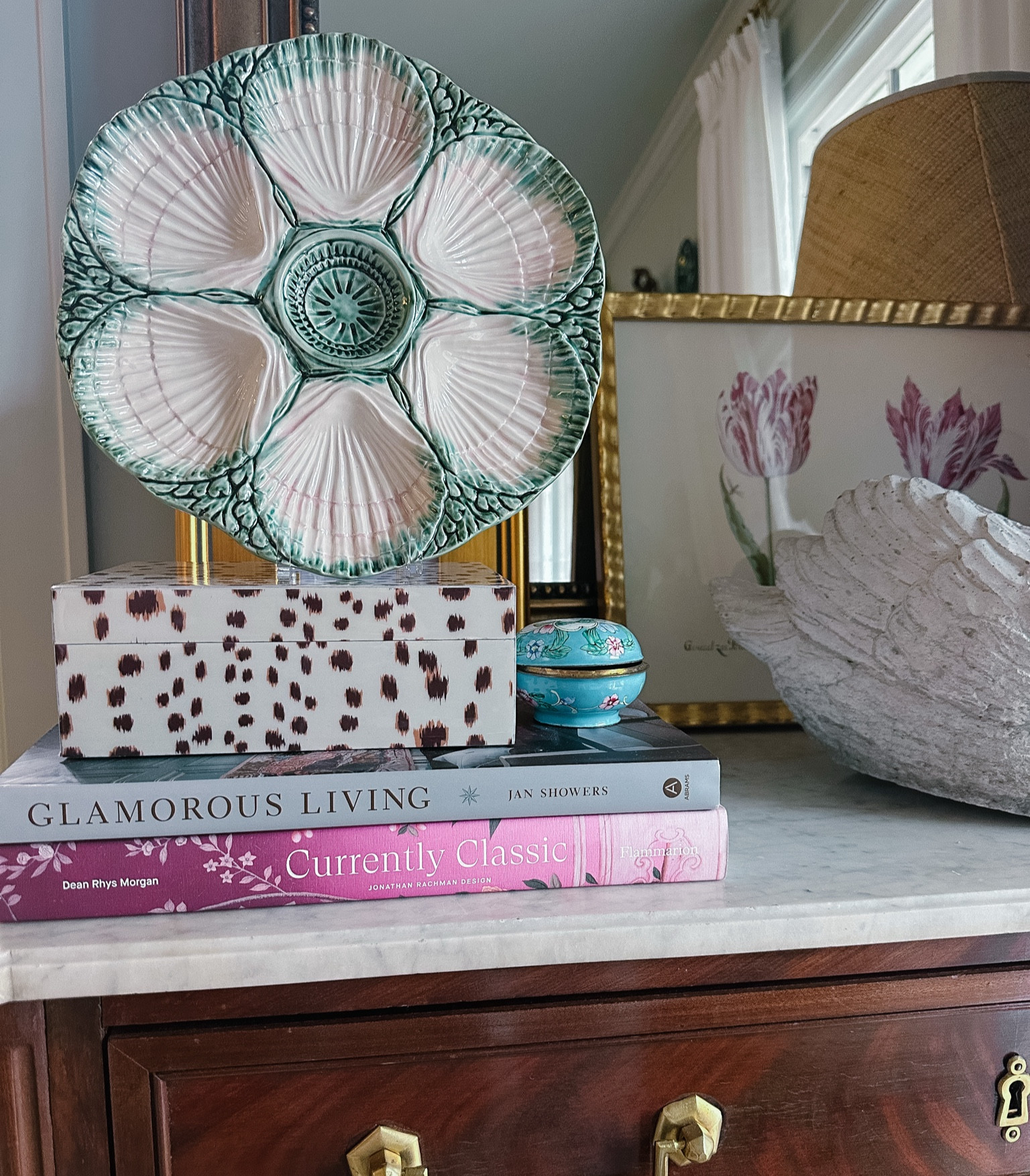 Vintage look oyster plates