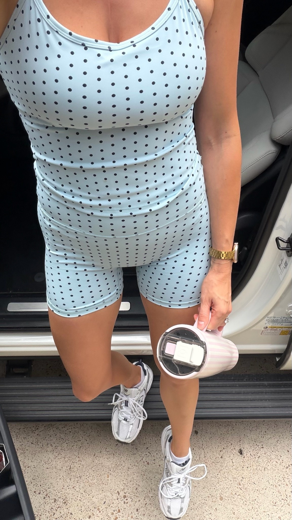 Gym & errands mom outfit!! Size S in the set.

#LTKootd #LTKfitnessgoals #LTKmomlife