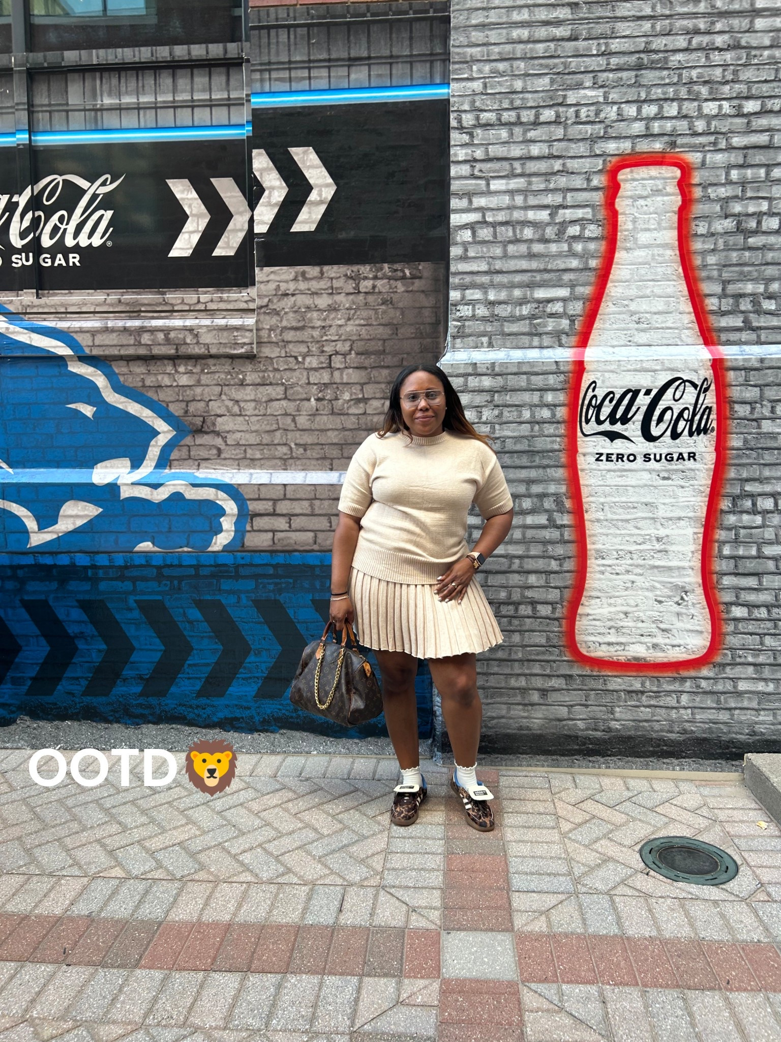 Week 2 outfit of the day! 

Two piece set 
Fall fashion 
Affordable fashion 
Louis Vuitton
Adidas

#LTKMidsize #LTKStyleTip #LTKFindsUnder100