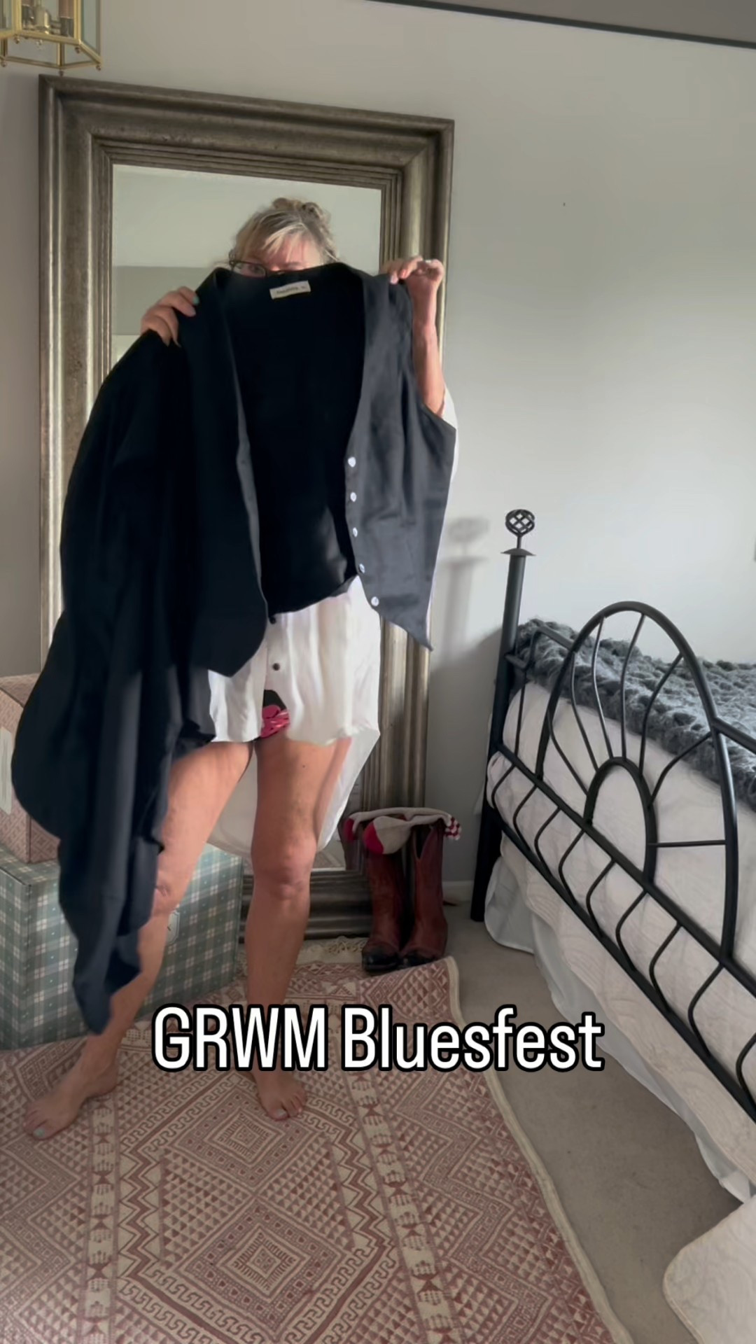 From suit suit ready to festival ready in a snap. What would you wear to listen to live music? 