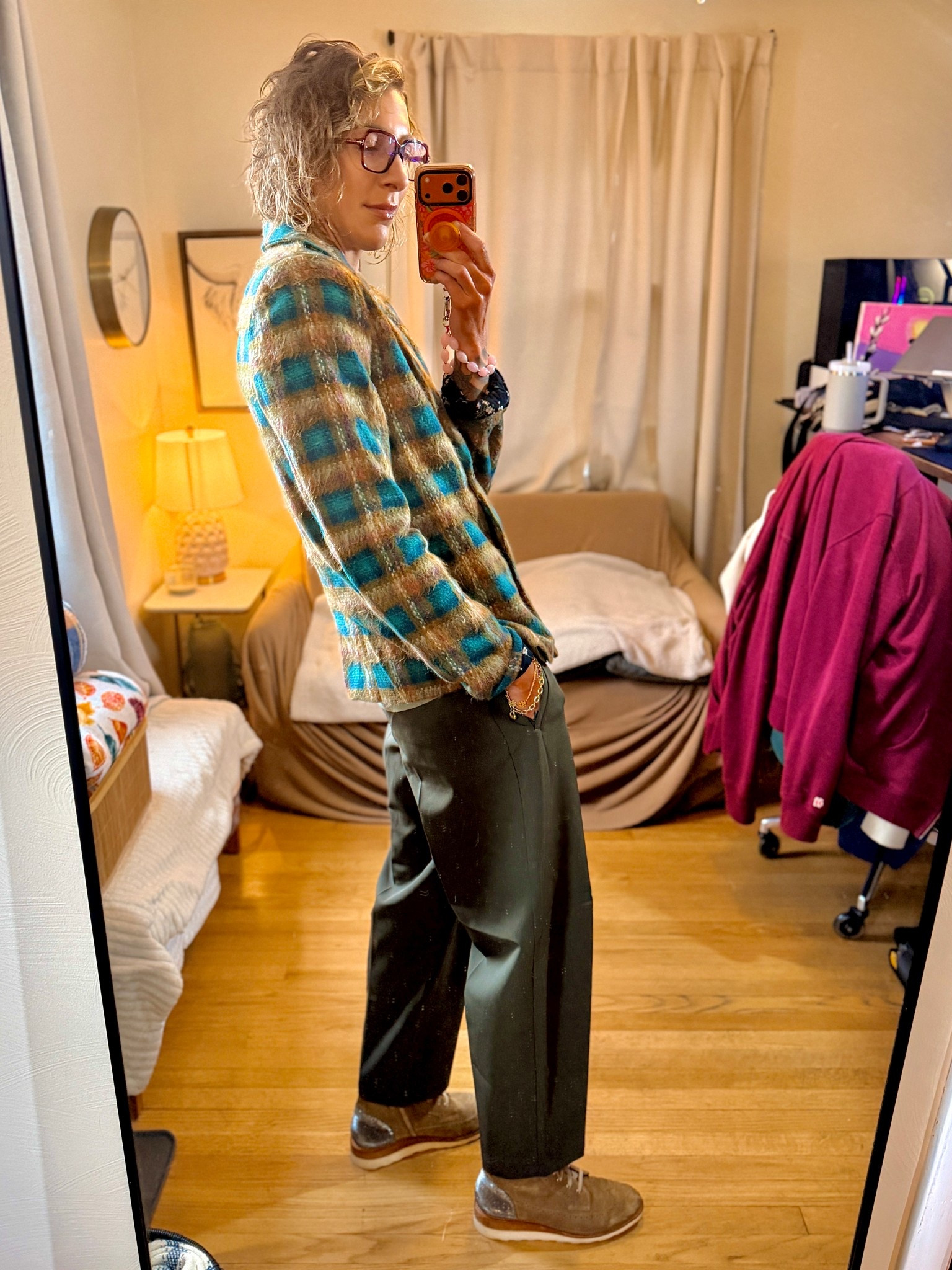 Just styled these new barrel Endless Pants from Athleta and I’m really into how the shape changes the whole feel of a work outfit.
This is my kind of business casual — easy, polished, but not stiff. The barrel leg gives a more relaxed silhouette, paired with a structured plaid blazer in warm neutrals + teal tones that feels very “spring workwear transition” even though it still layers like a coat. Finished it off with my The Office of Angela Scott boots for a little detail moment at the heel. Wore this for a full day of meetings and sitting and it held up perfectly — comfortable but still put together.
Spring outfits | business casual | workwear rotation staples

#LTKTall #LTKWorkwear #LTKPlusSize
