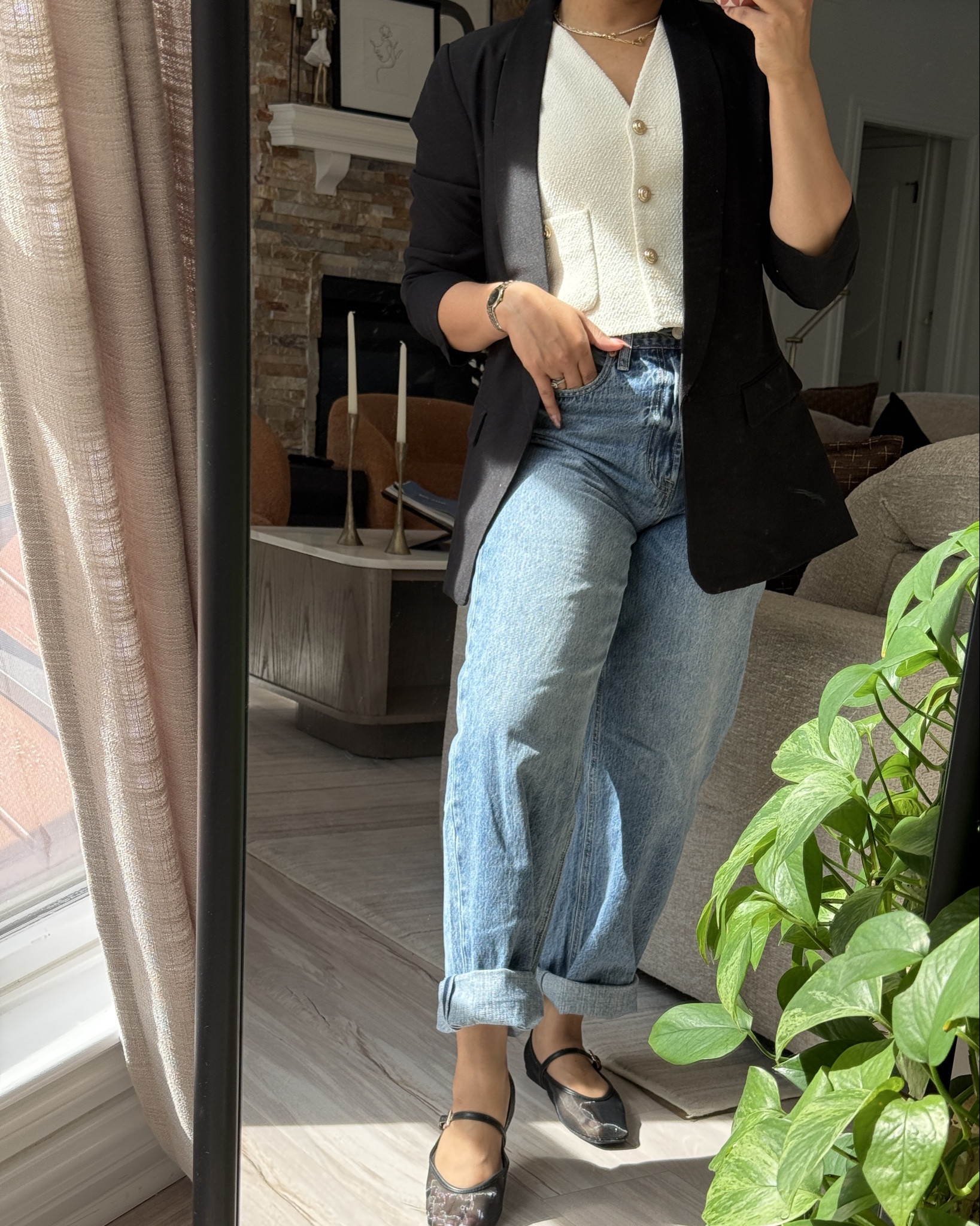 Casual transitional outfit, with mesh ballet flats and barrel jeans 

#LTKgrwm #LTKootd