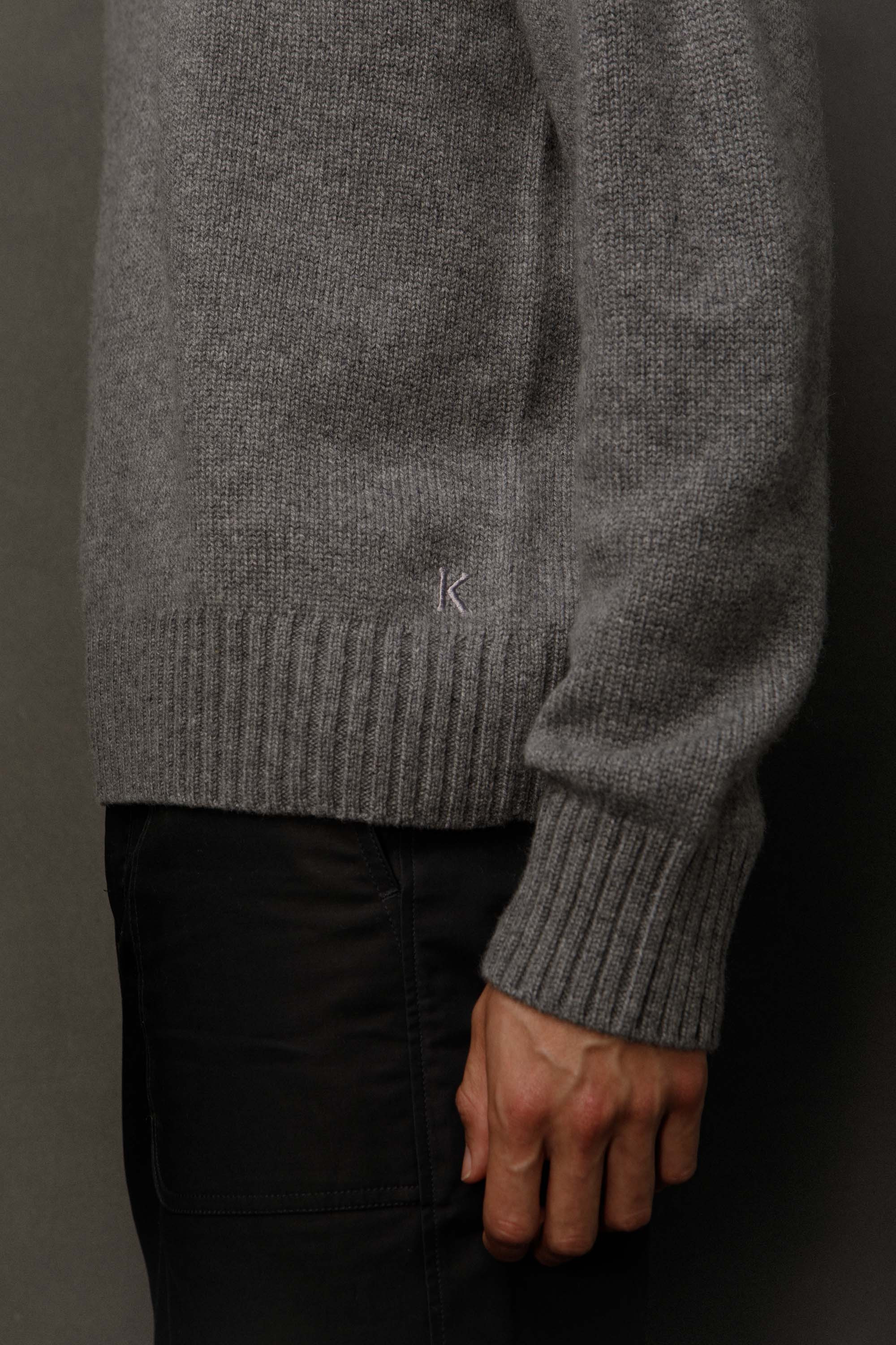 Unisex Cashmere V Neck Jumper - Derby Grey | Kiltane